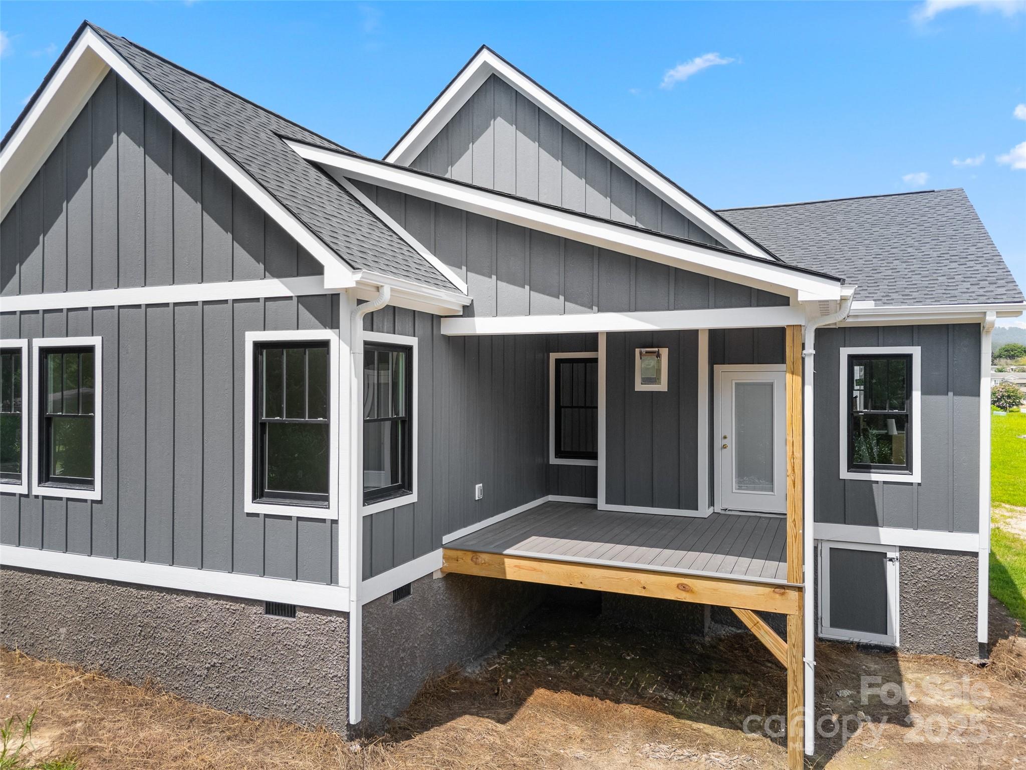30 Olde Oak Court — Hendersonville