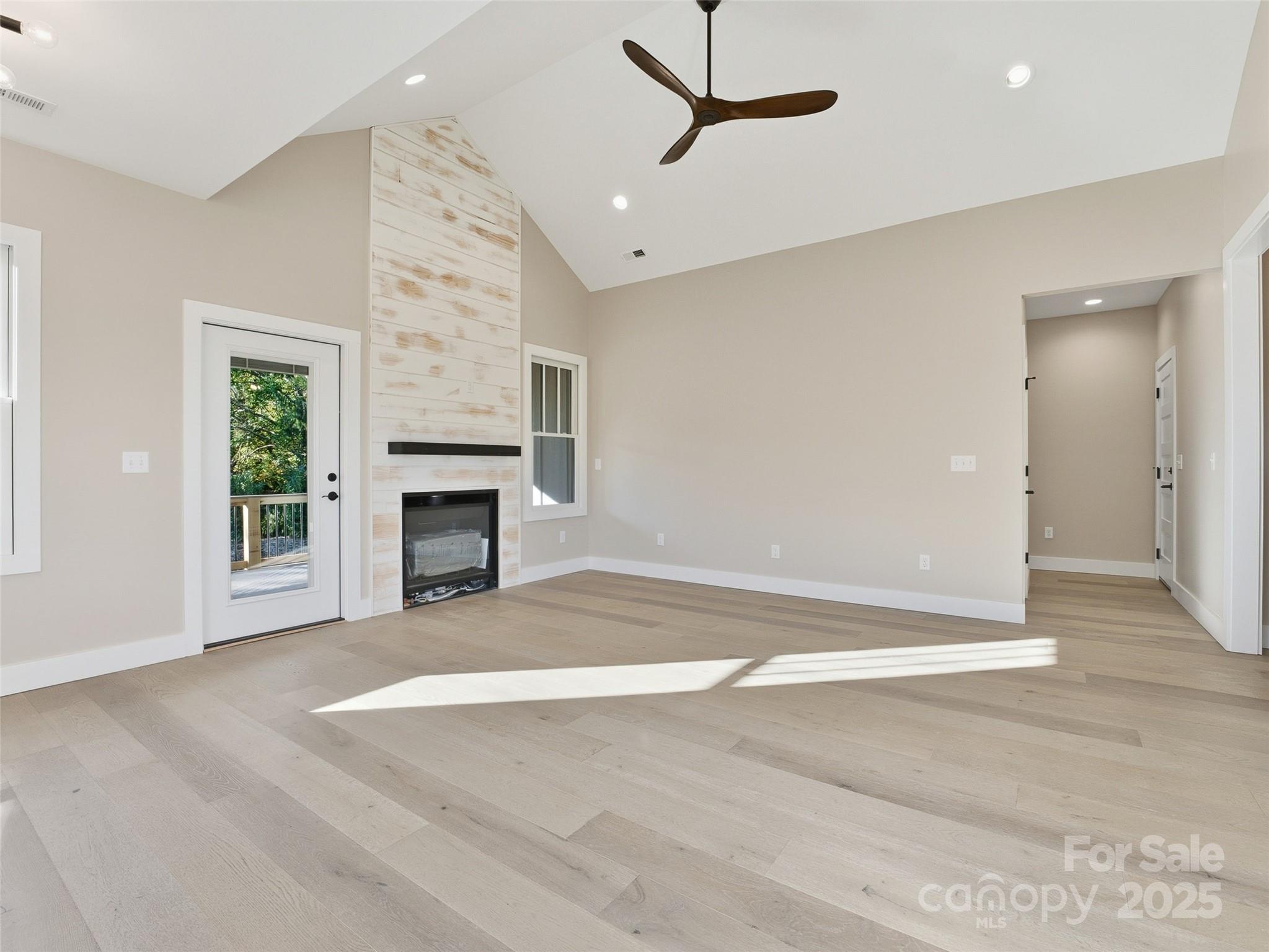 30 Olde Oak Court — Hendersonville