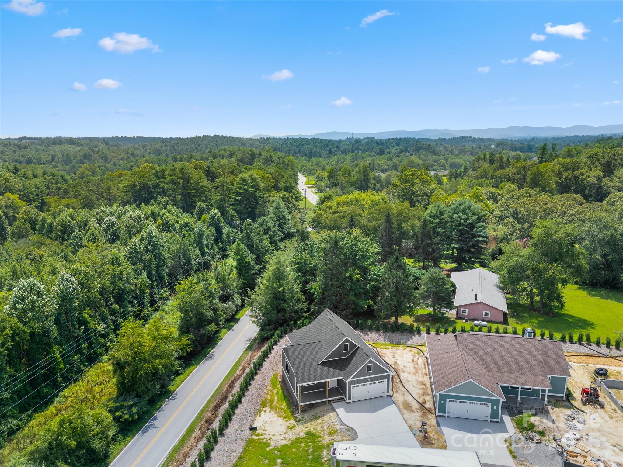 30 Olde Oak Court — Hendersonville