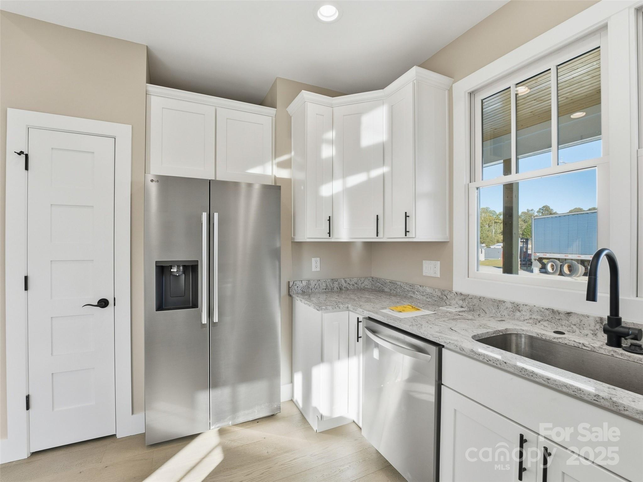 30 Olde Oak Court — Hendersonville