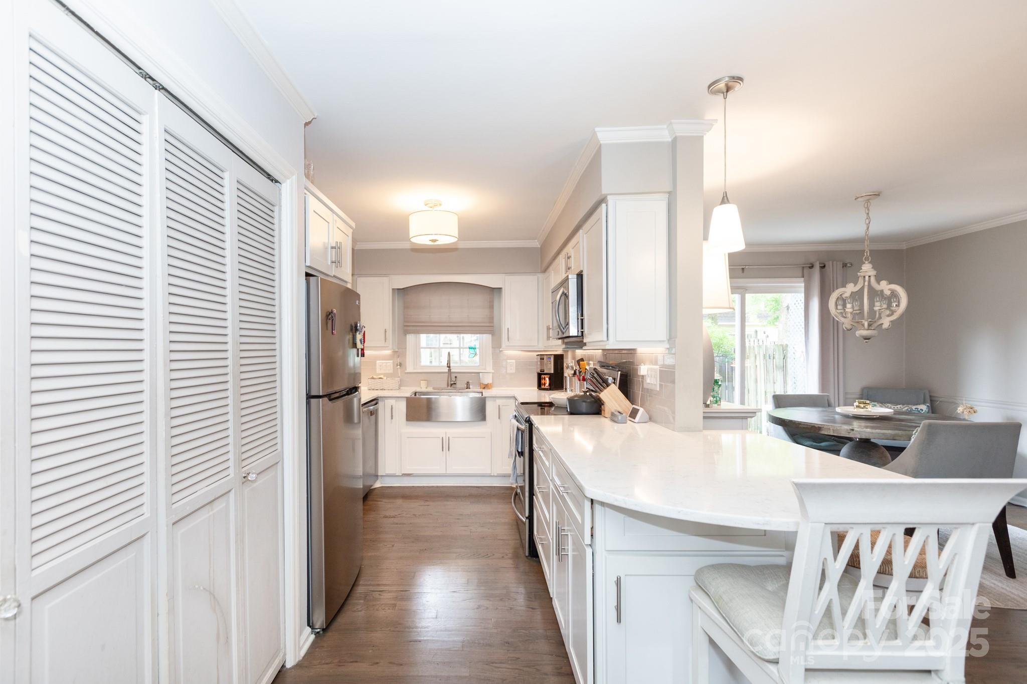 2229 Rexford Road #E — Charlotte