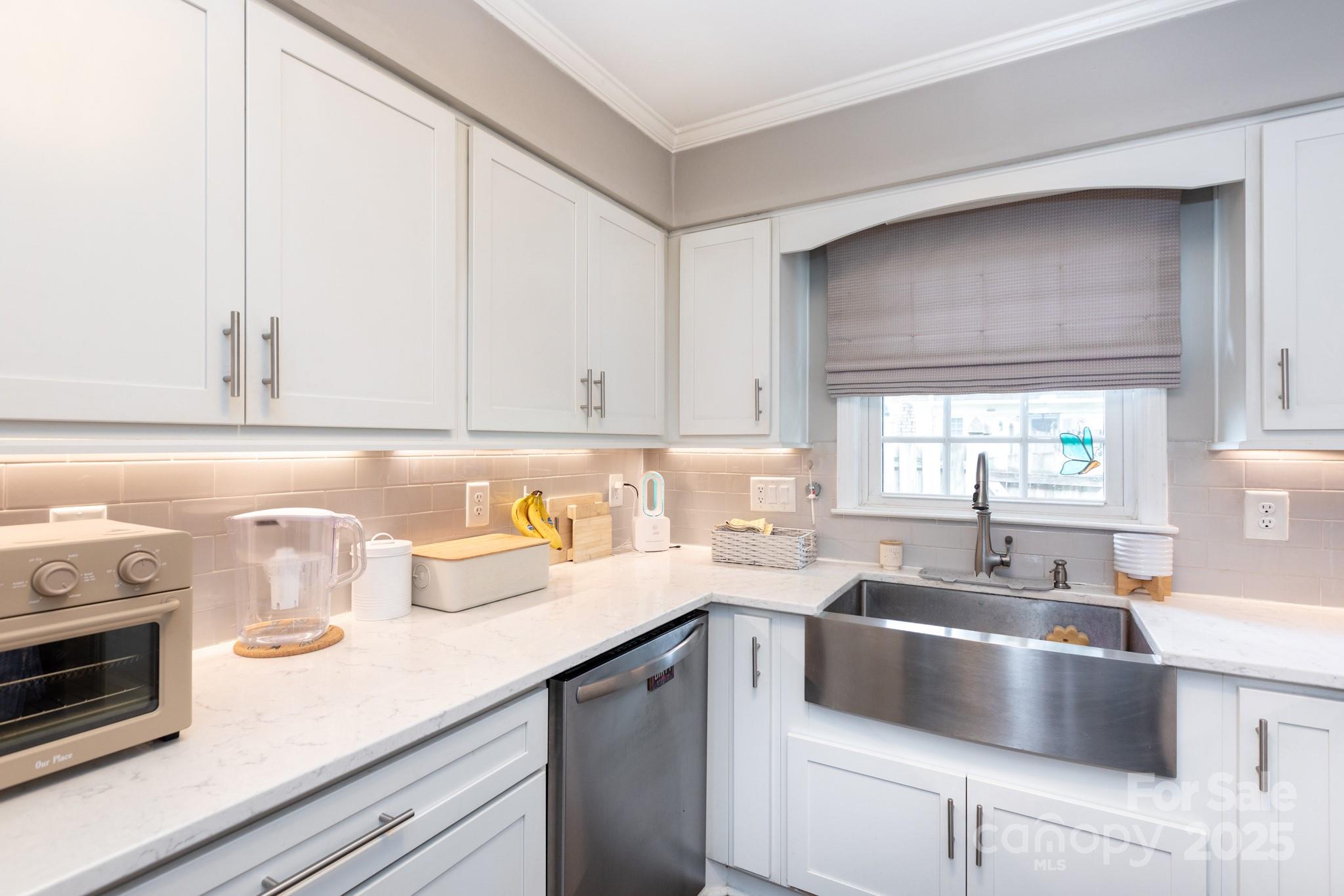 2229 Rexford Road #E — Charlotte