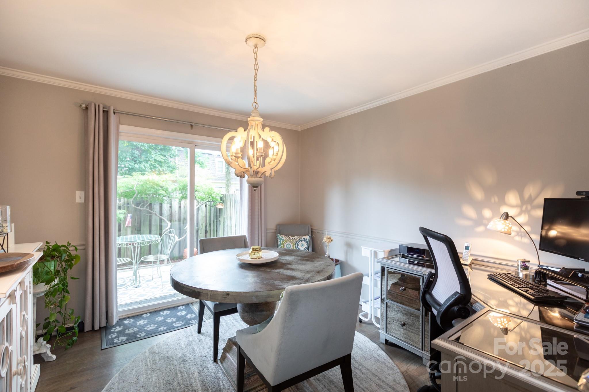 2229 Rexford Road #E — Charlotte