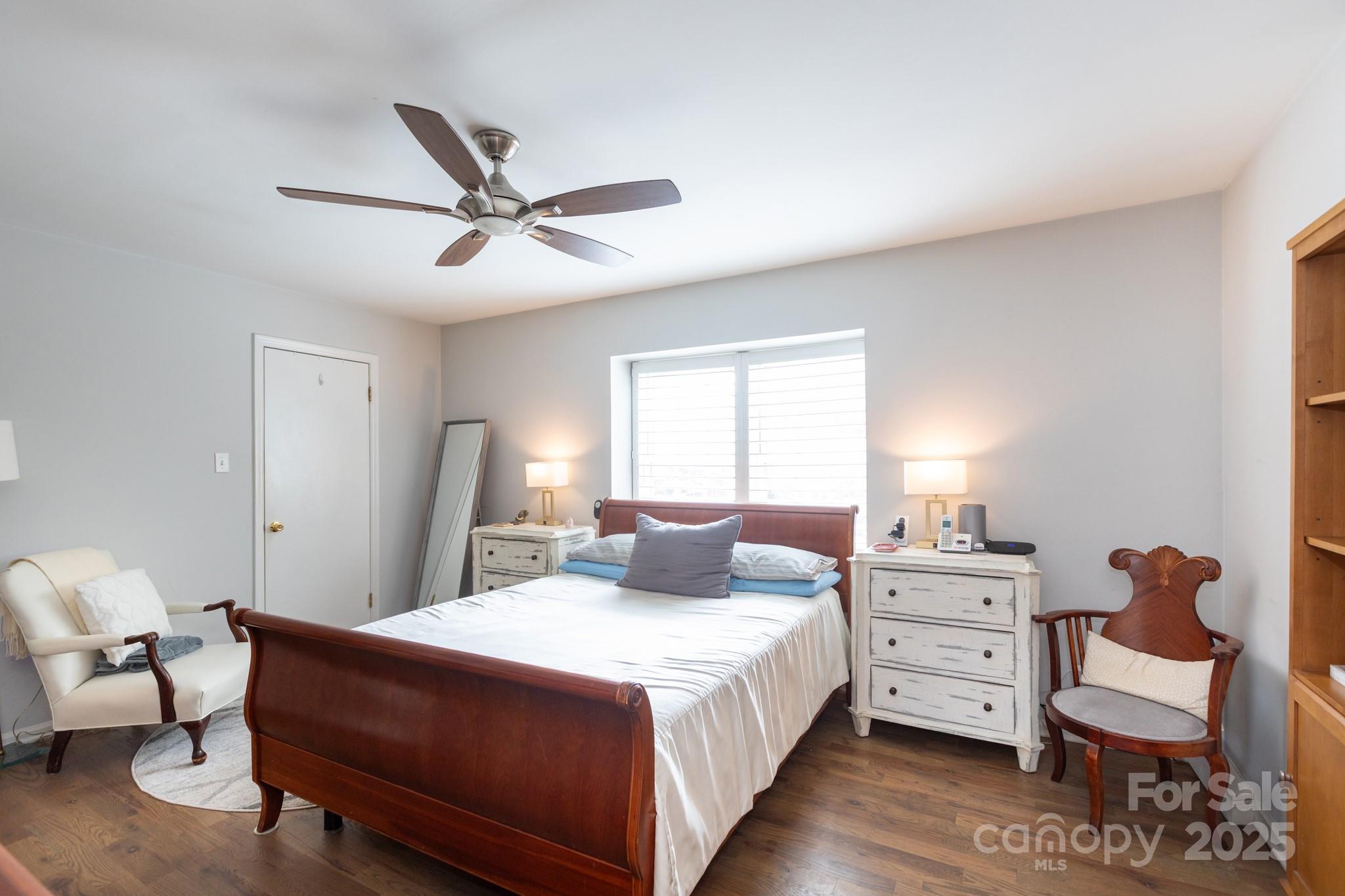 2229 Rexford Road #E — Charlotte