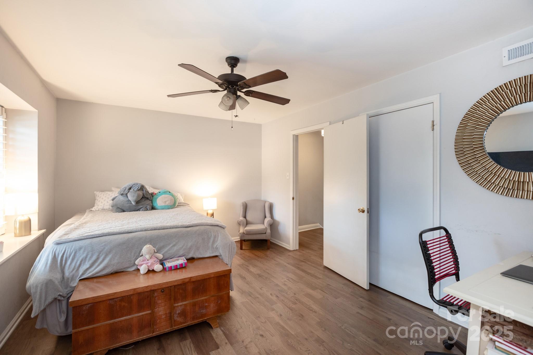 2229 Rexford Road #E — Charlotte
