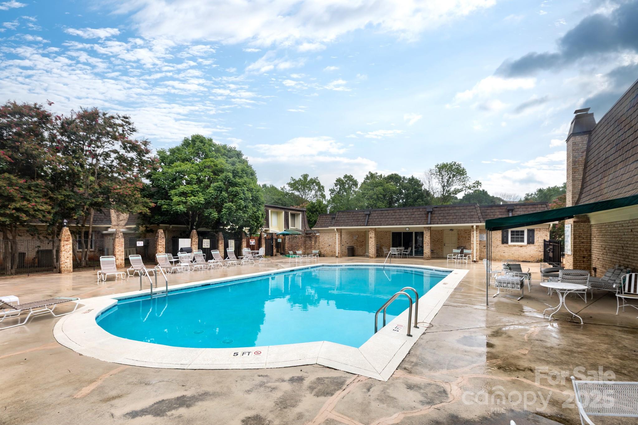 2229 Rexford Road #E — Charlotte