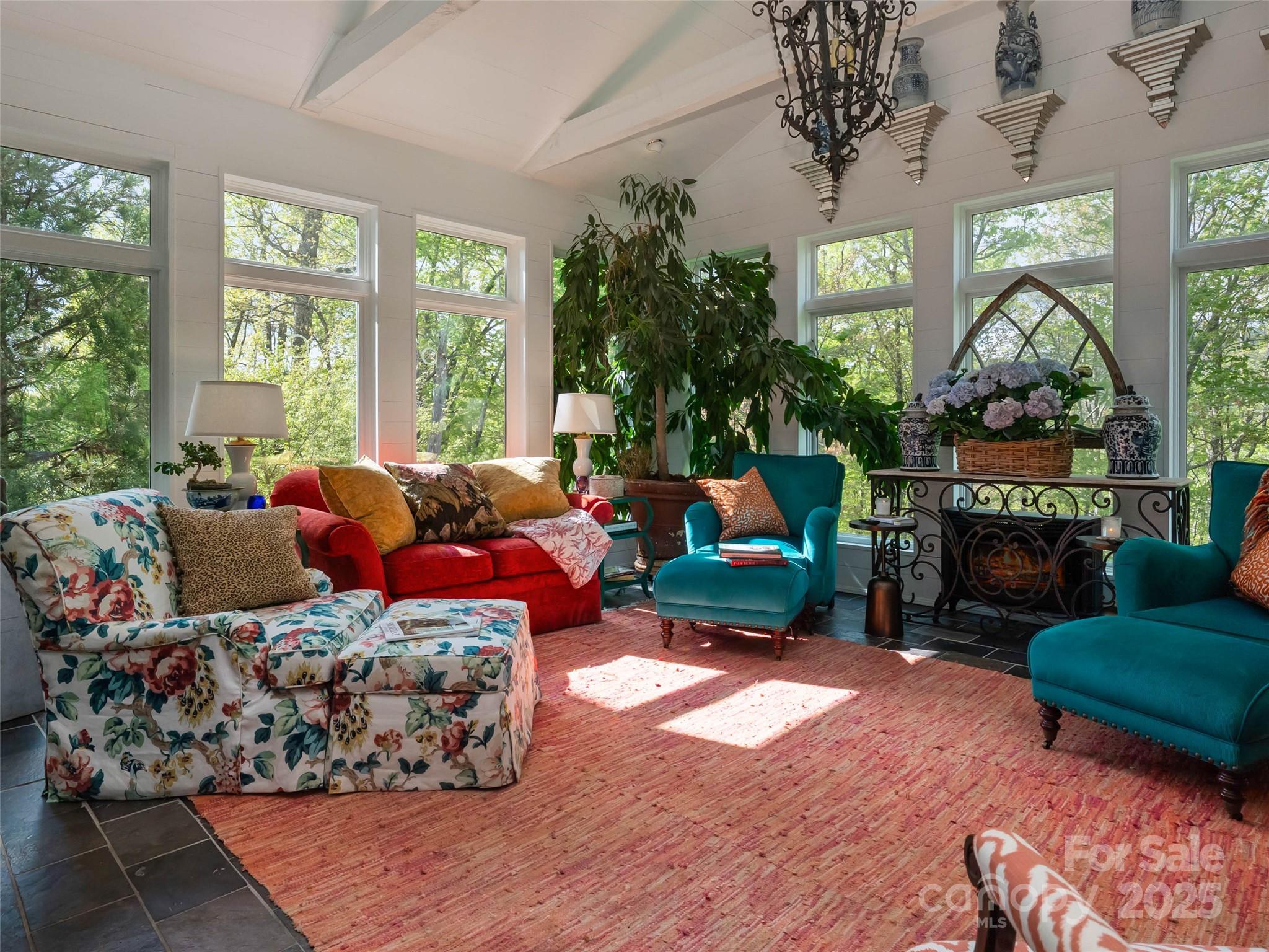 13084 Canada Road — Tuckasegee