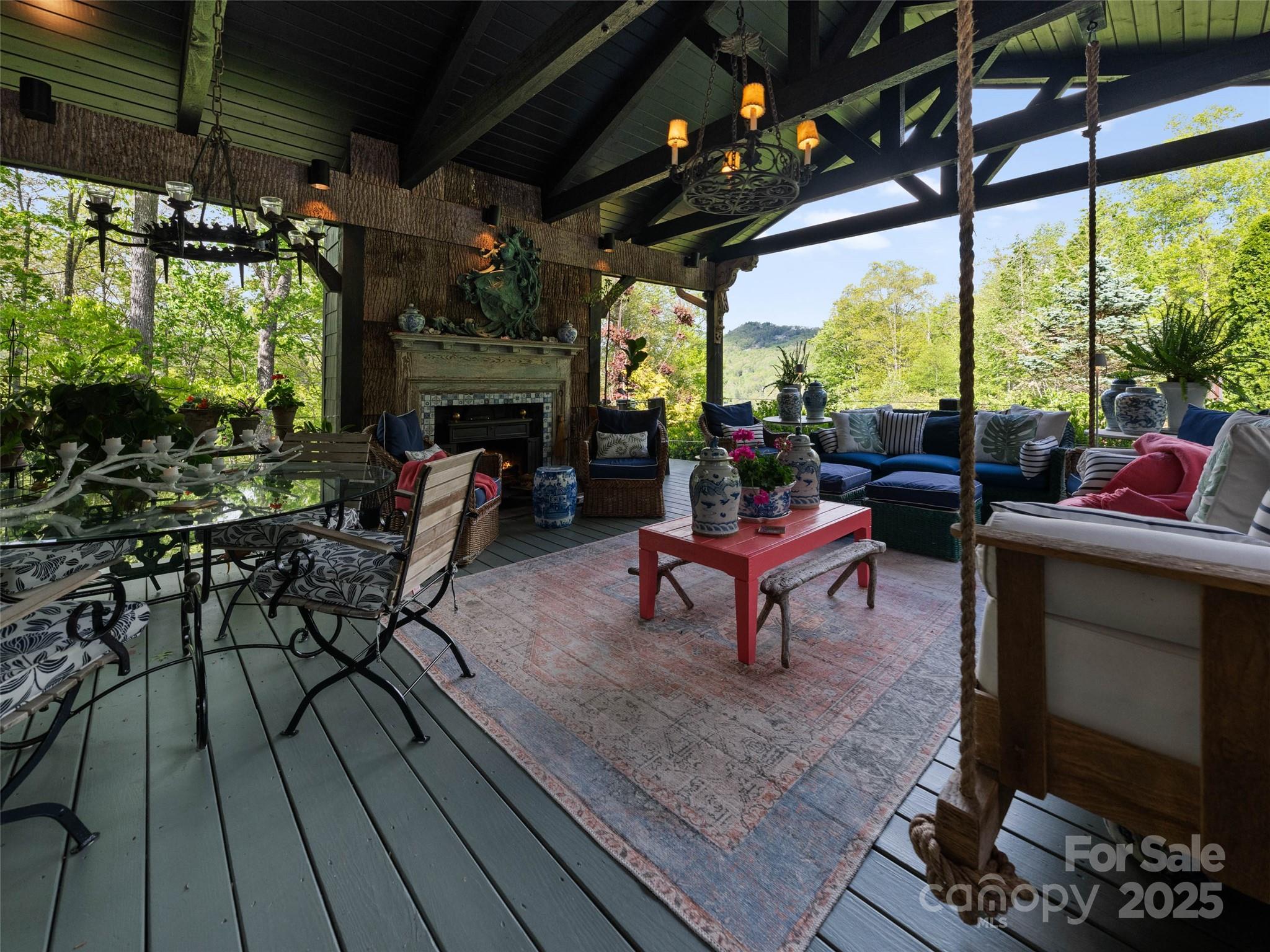 13084 Canada Road — Tuckasegee