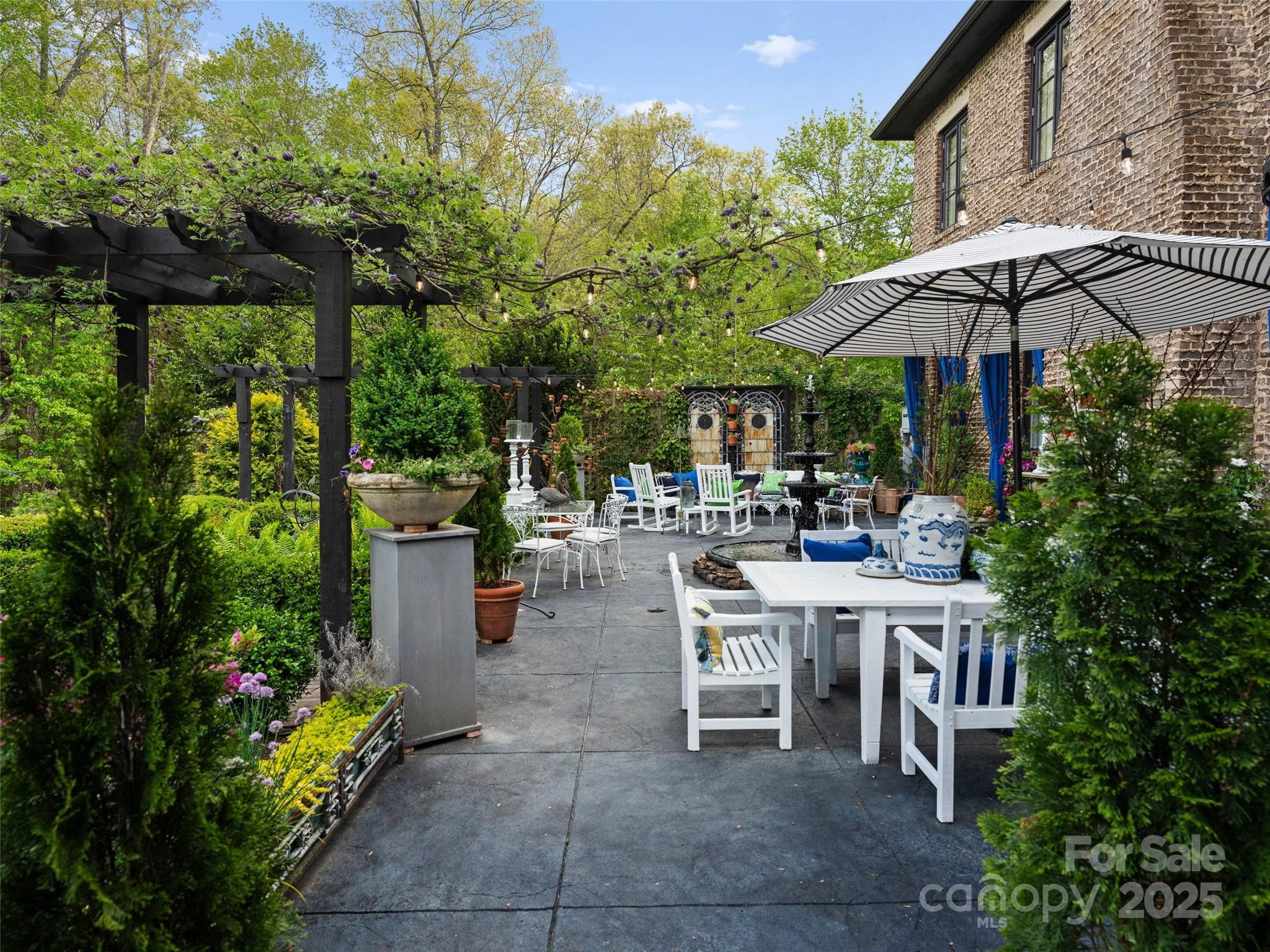 13084 Canada Road — Tuckasegee