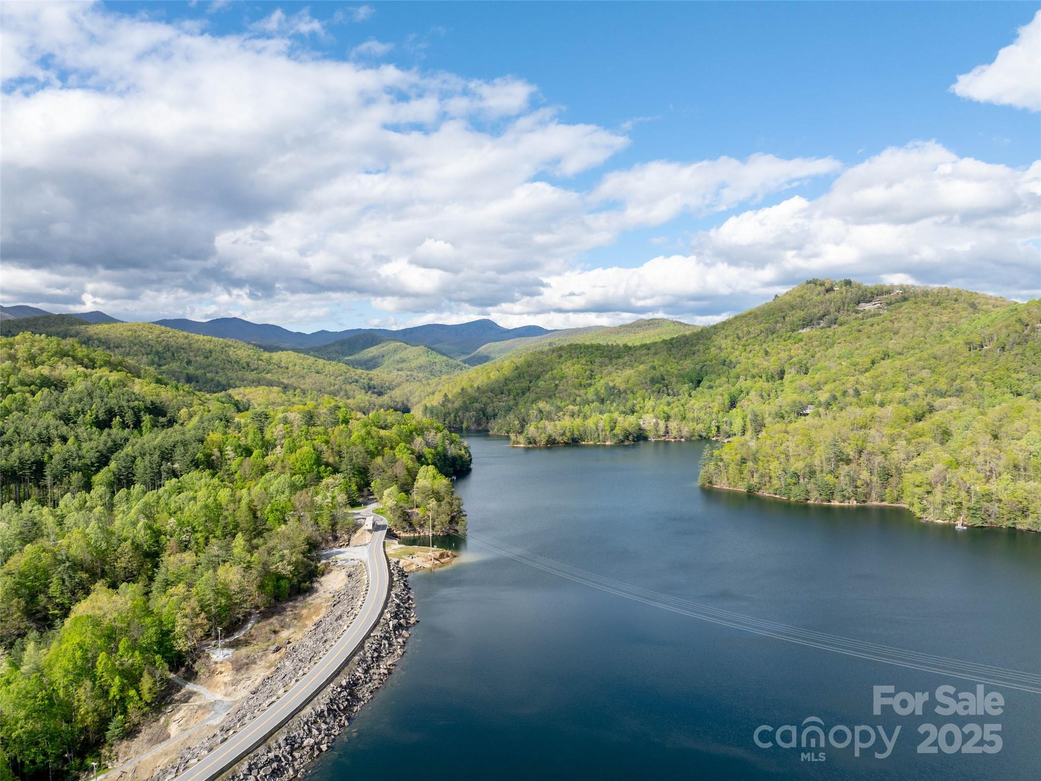 13084 Canada Road — Tuckasegee