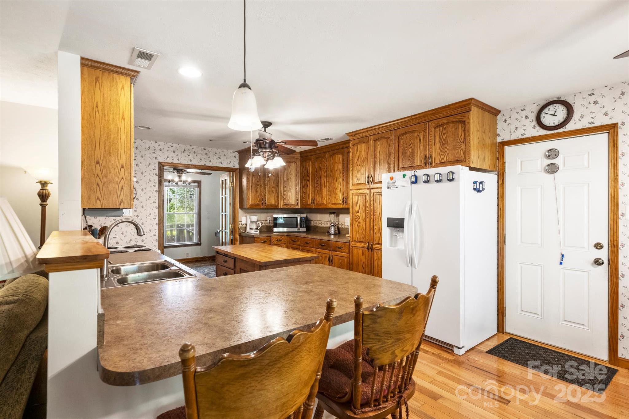 16415 Capps Road — Charlotte