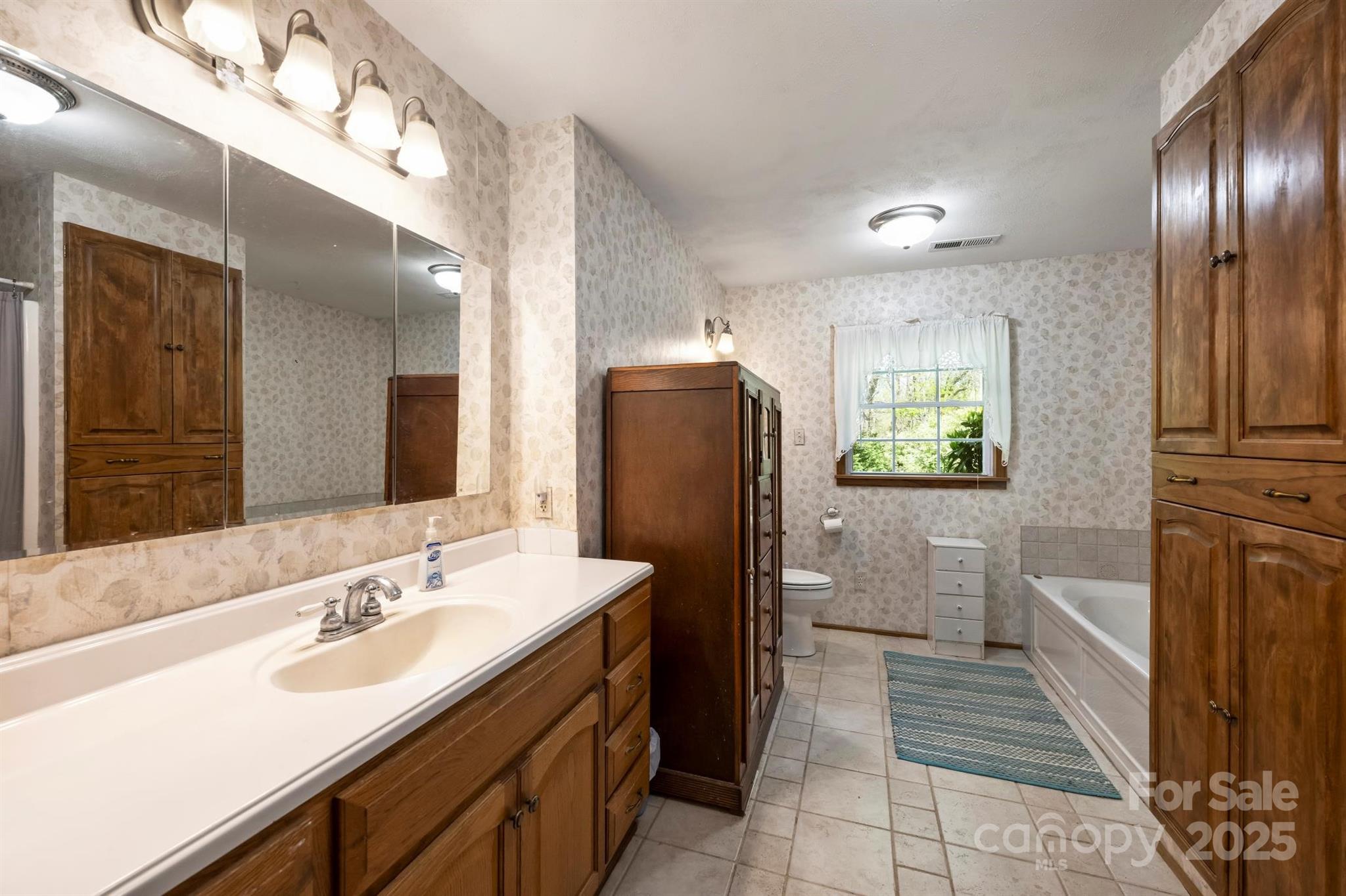 16415 Capps Road — Charlotte