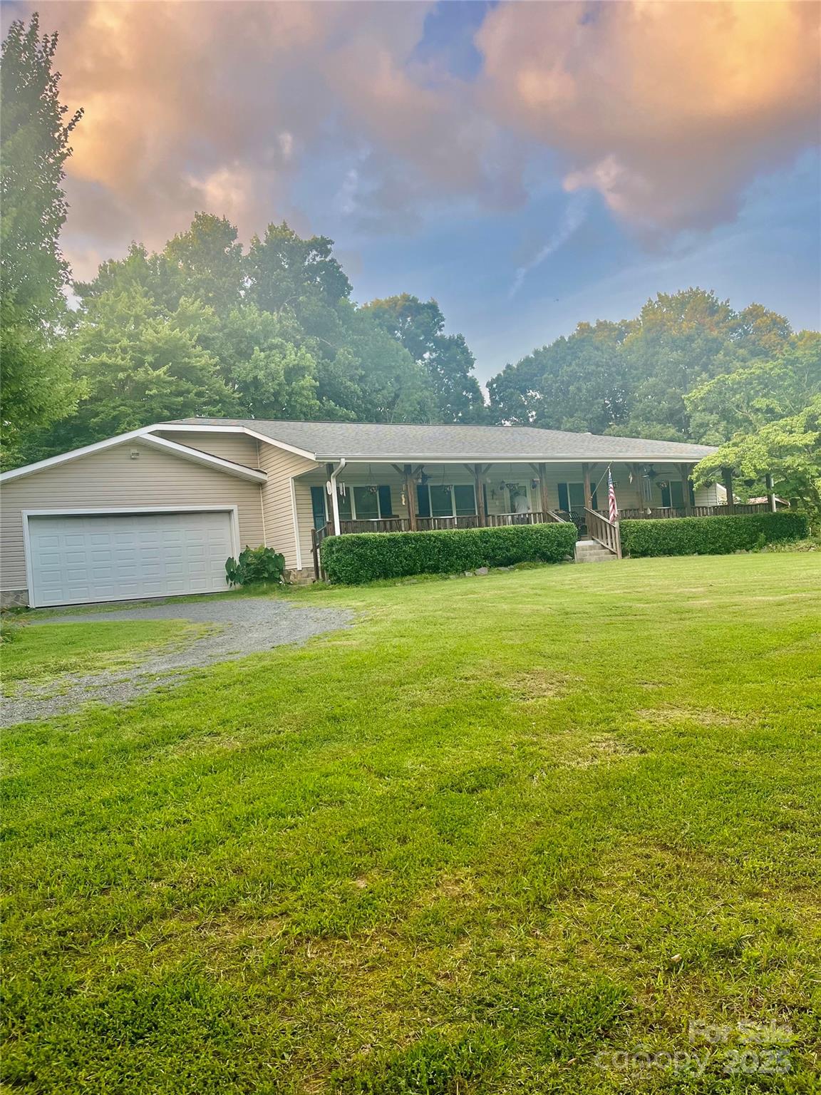 16415 Capps Road — Charlotte