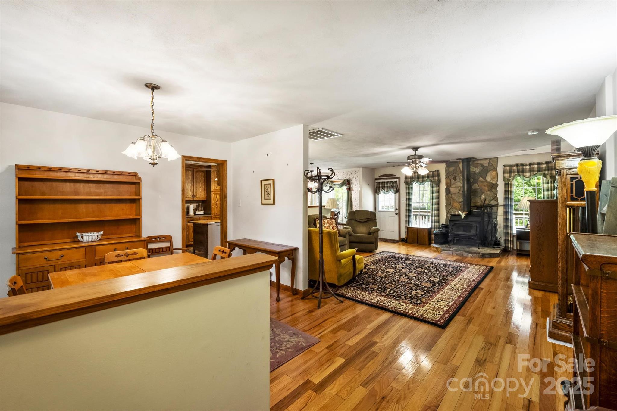 16415 Capps Road — Charlotte