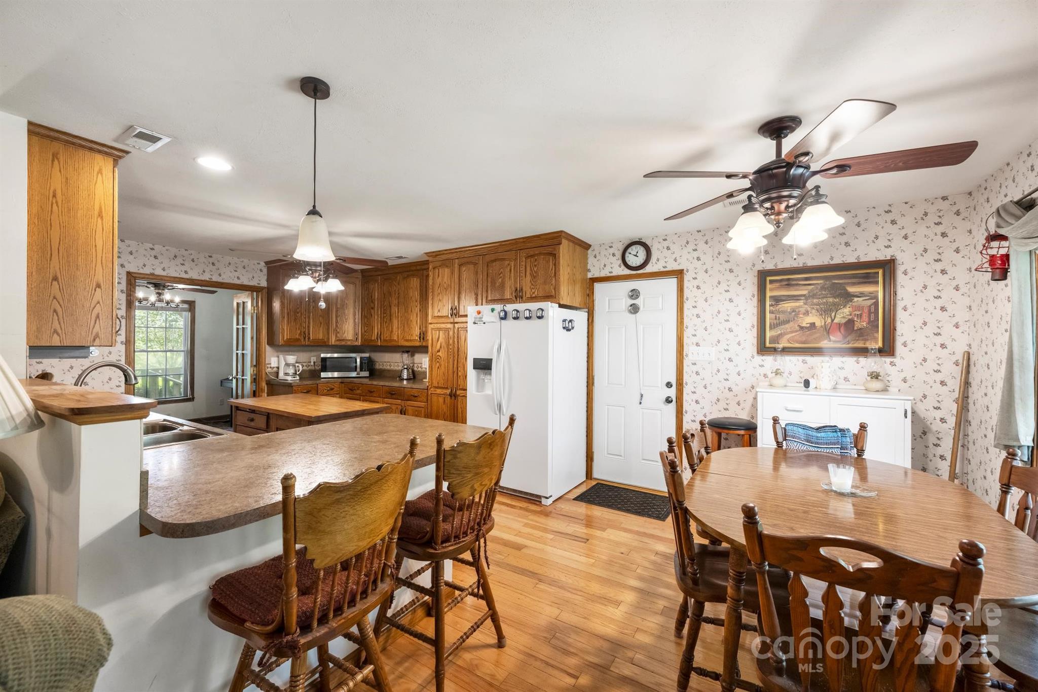 16415 Capps Road — Charlotte