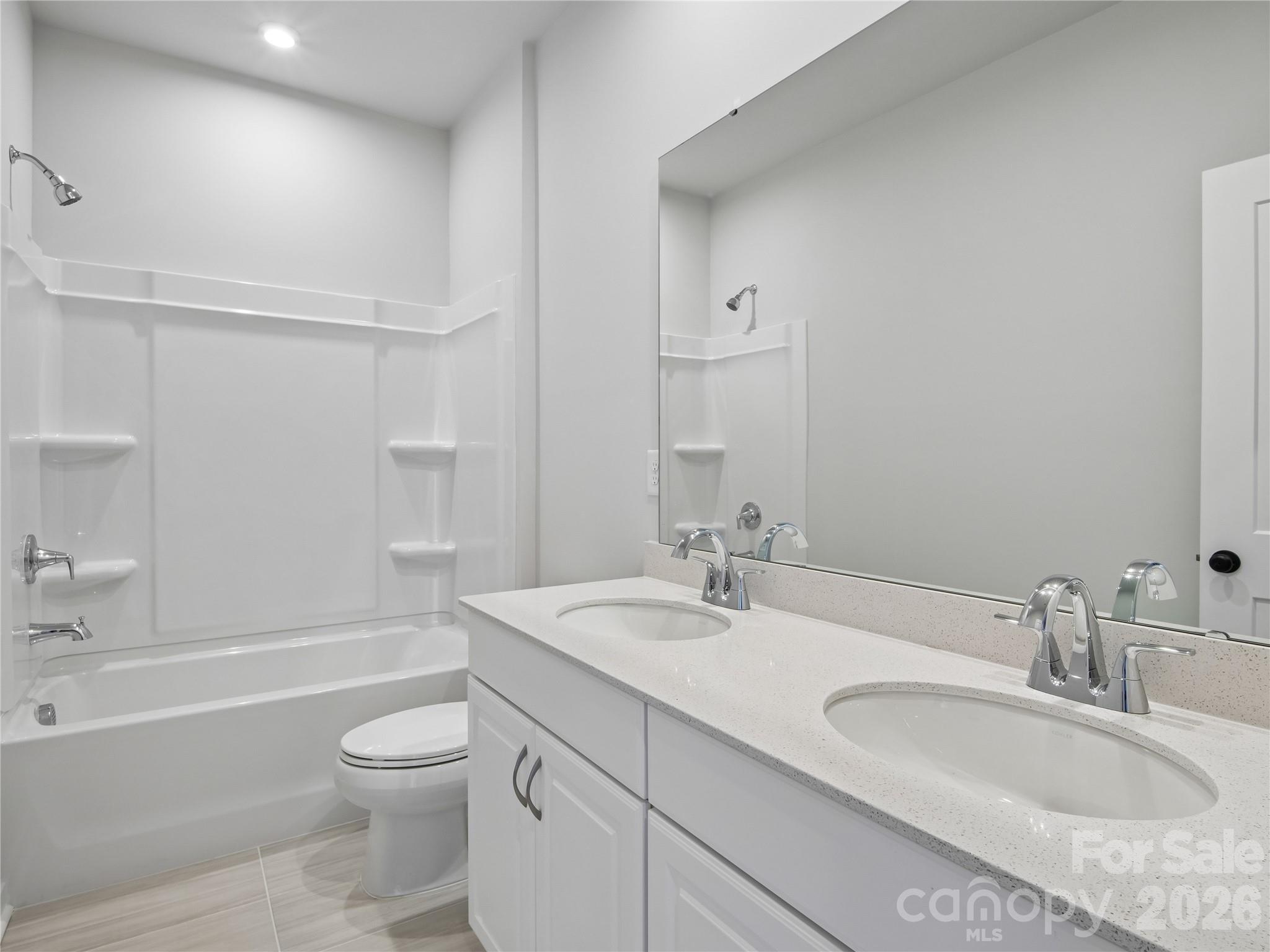 3062 Finchborough Court #240 — Charlotte