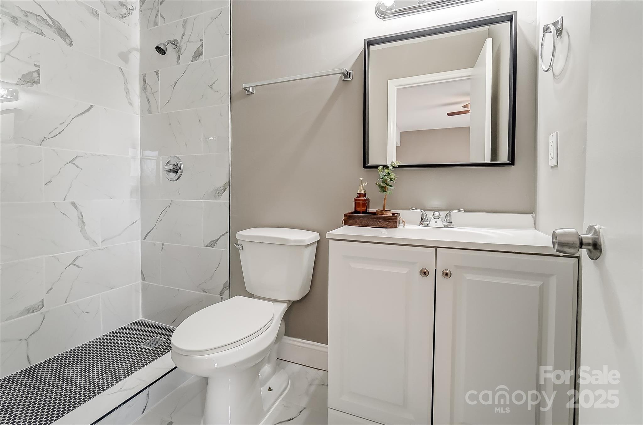 11039 Harrowfield Road — Charlotte