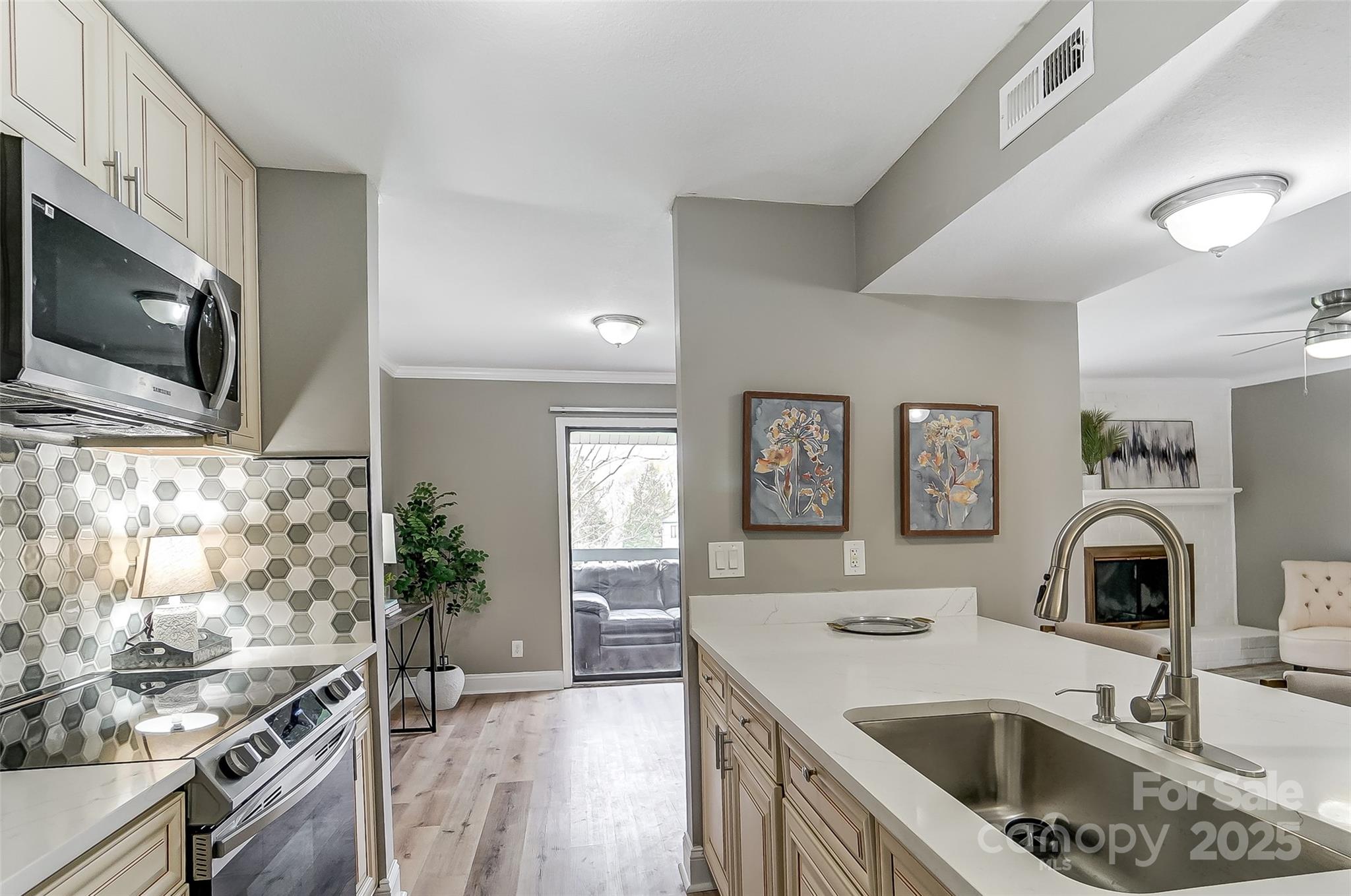 11039 Harrowfield Road — Charlotte