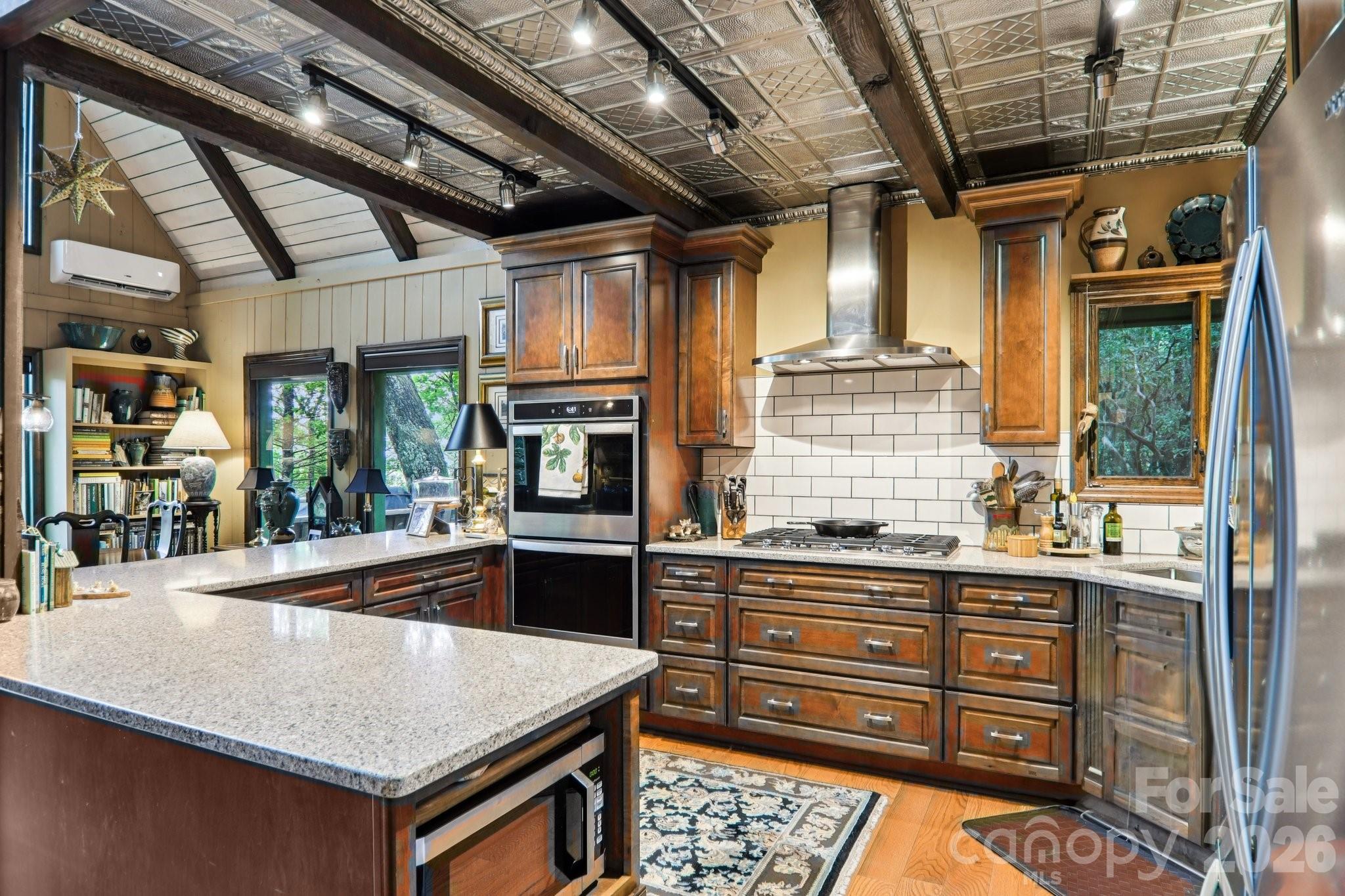 19 High Terrain Drive — Burnsville