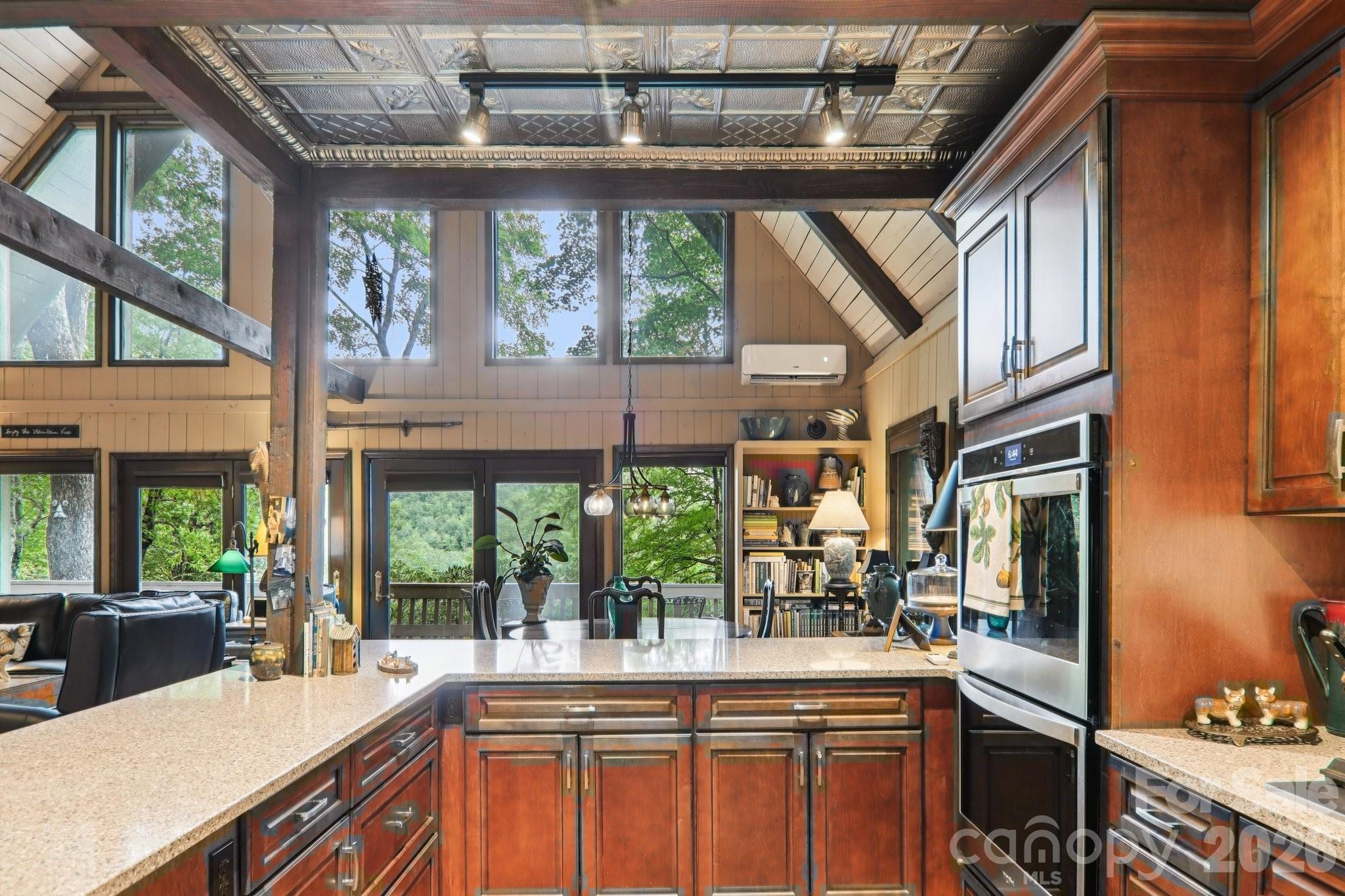 19 High Terrain Drive — Burnsville