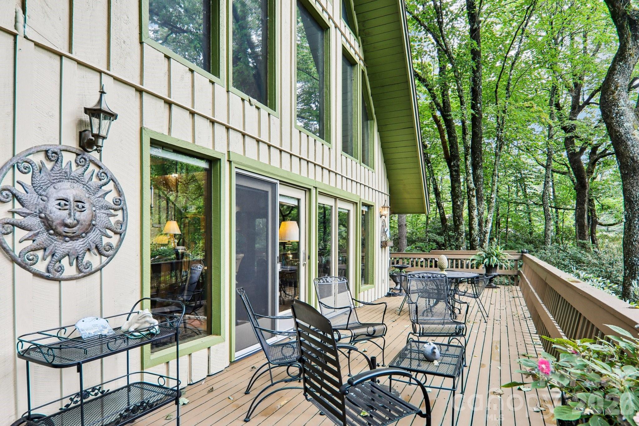 19 High Terrain Drive — Burnsville