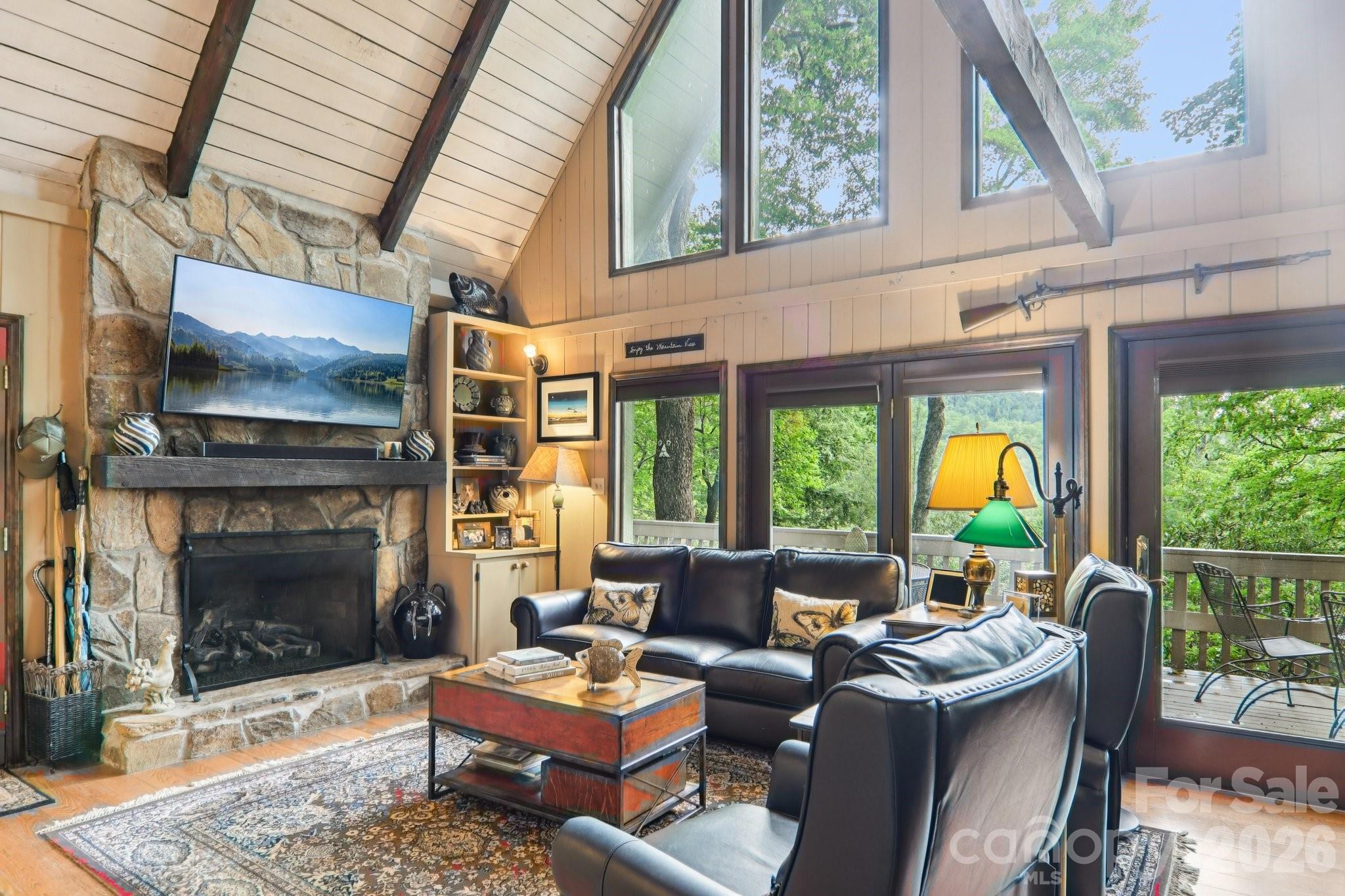 19 High Terrain Drive — Burnsville