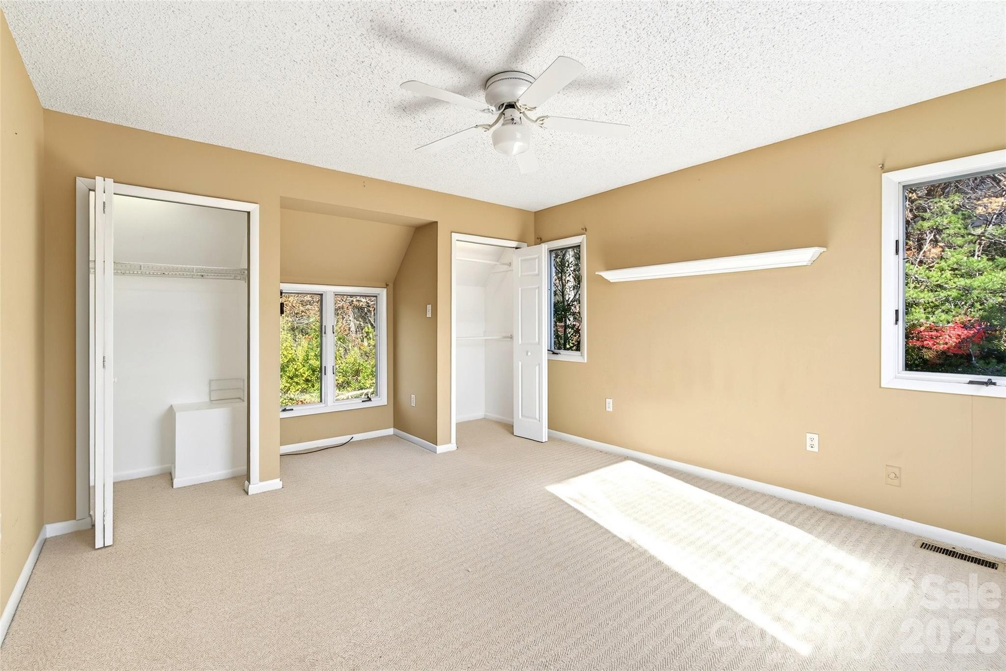 3B Lynx Drive — Black Mountain