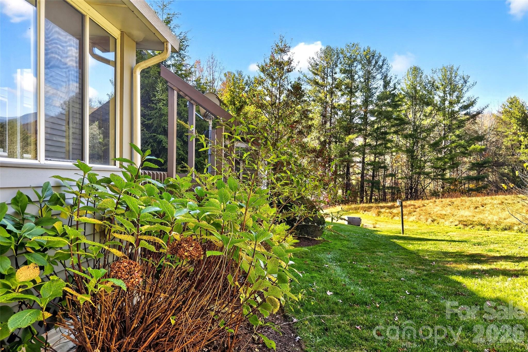 3B Lynx Drive — Black Mountain