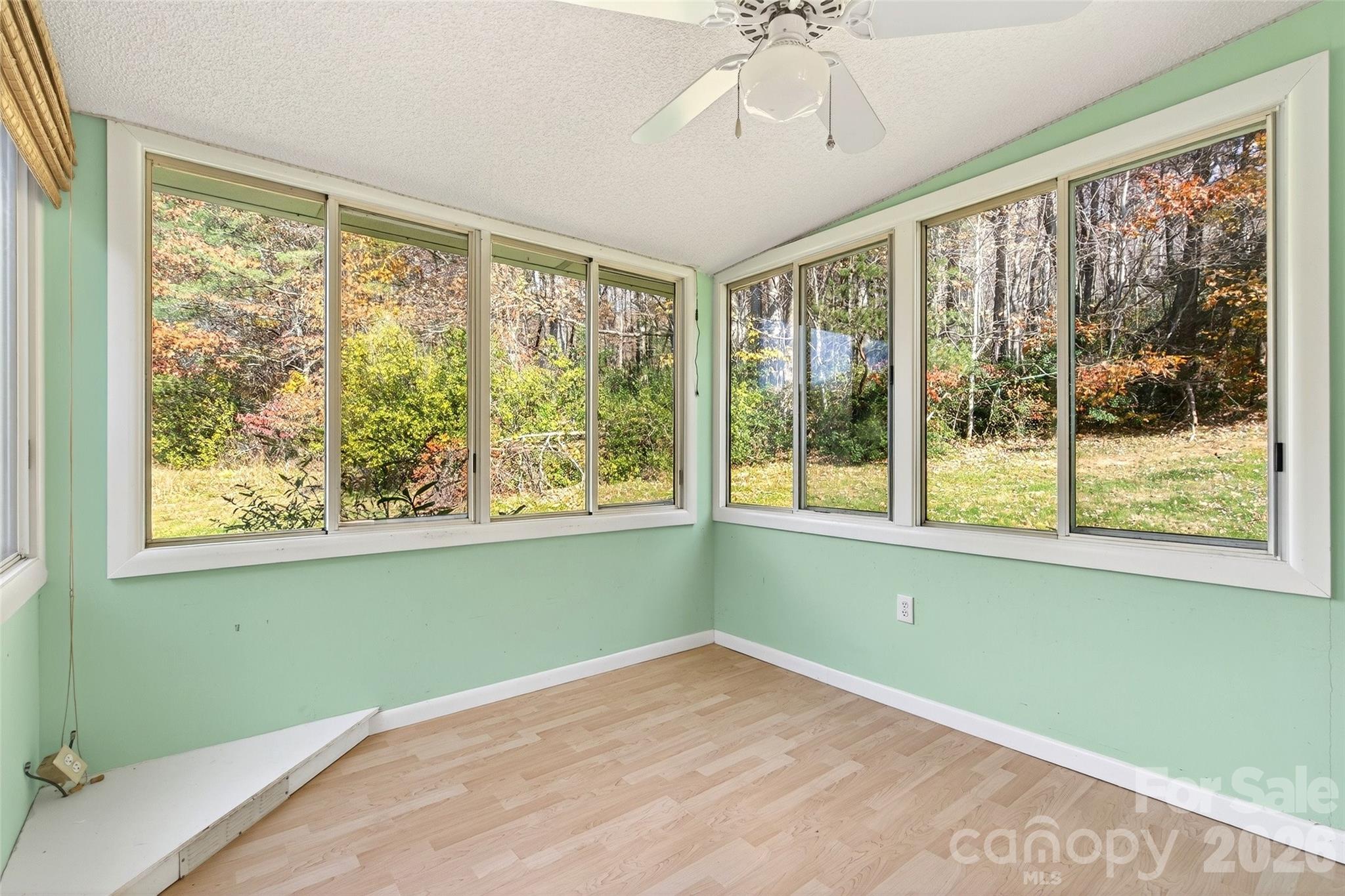 3B Lynx Drive — Black Mountain