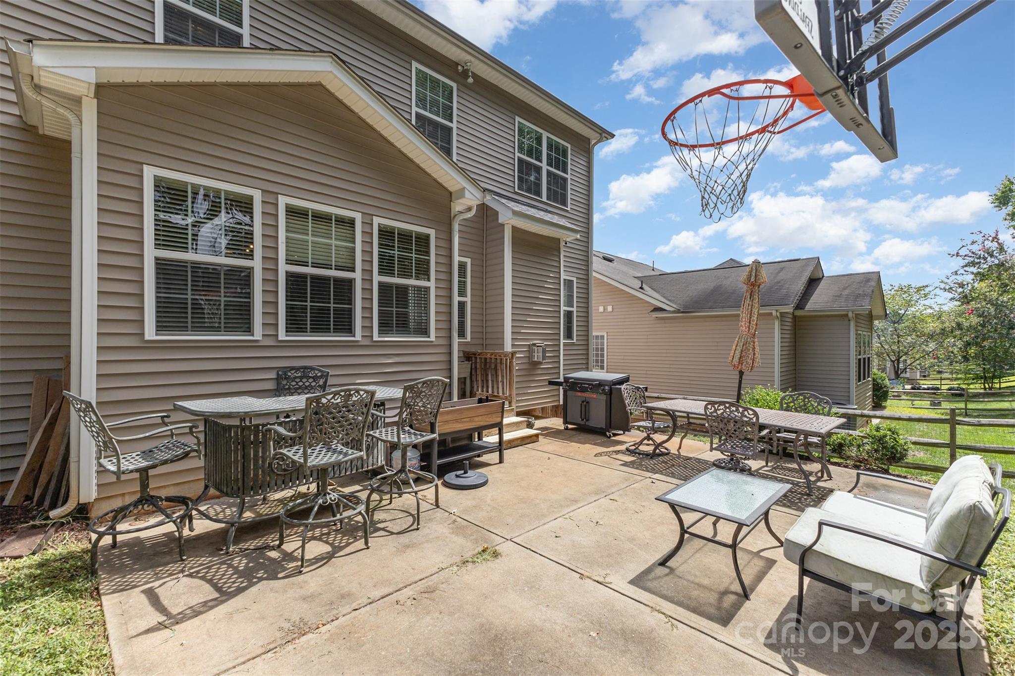7521 Chaddsley Drive — Huntersville
