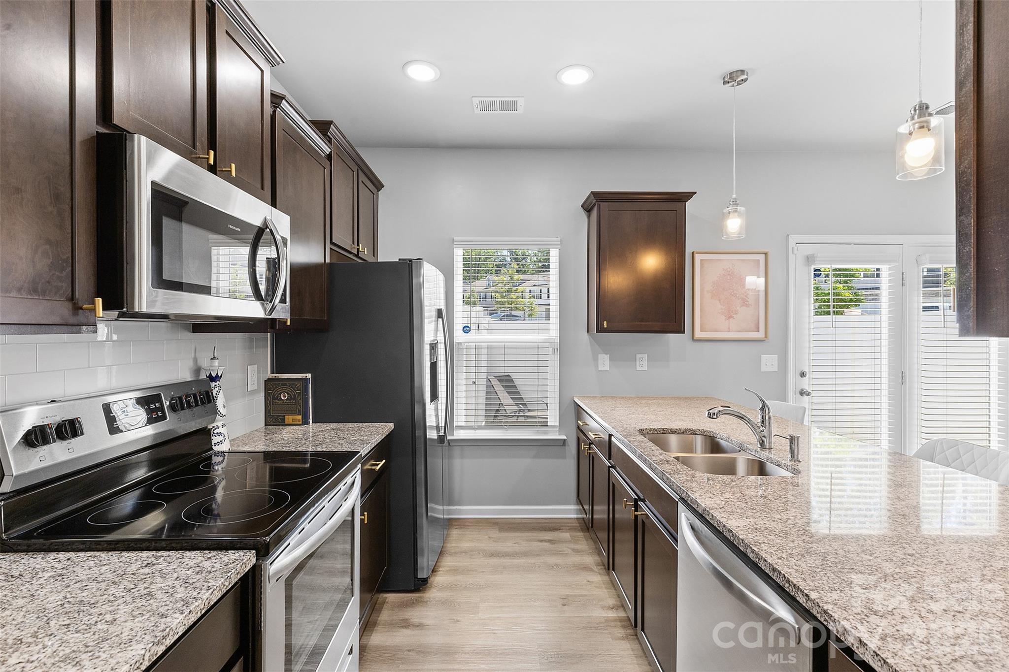 8048 Alderton Lane — Charlotte