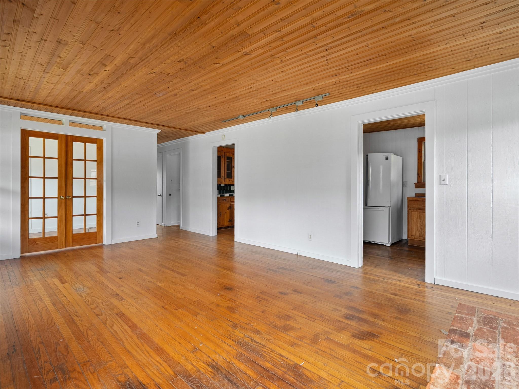 1361 Soco Road — Maggie Valley