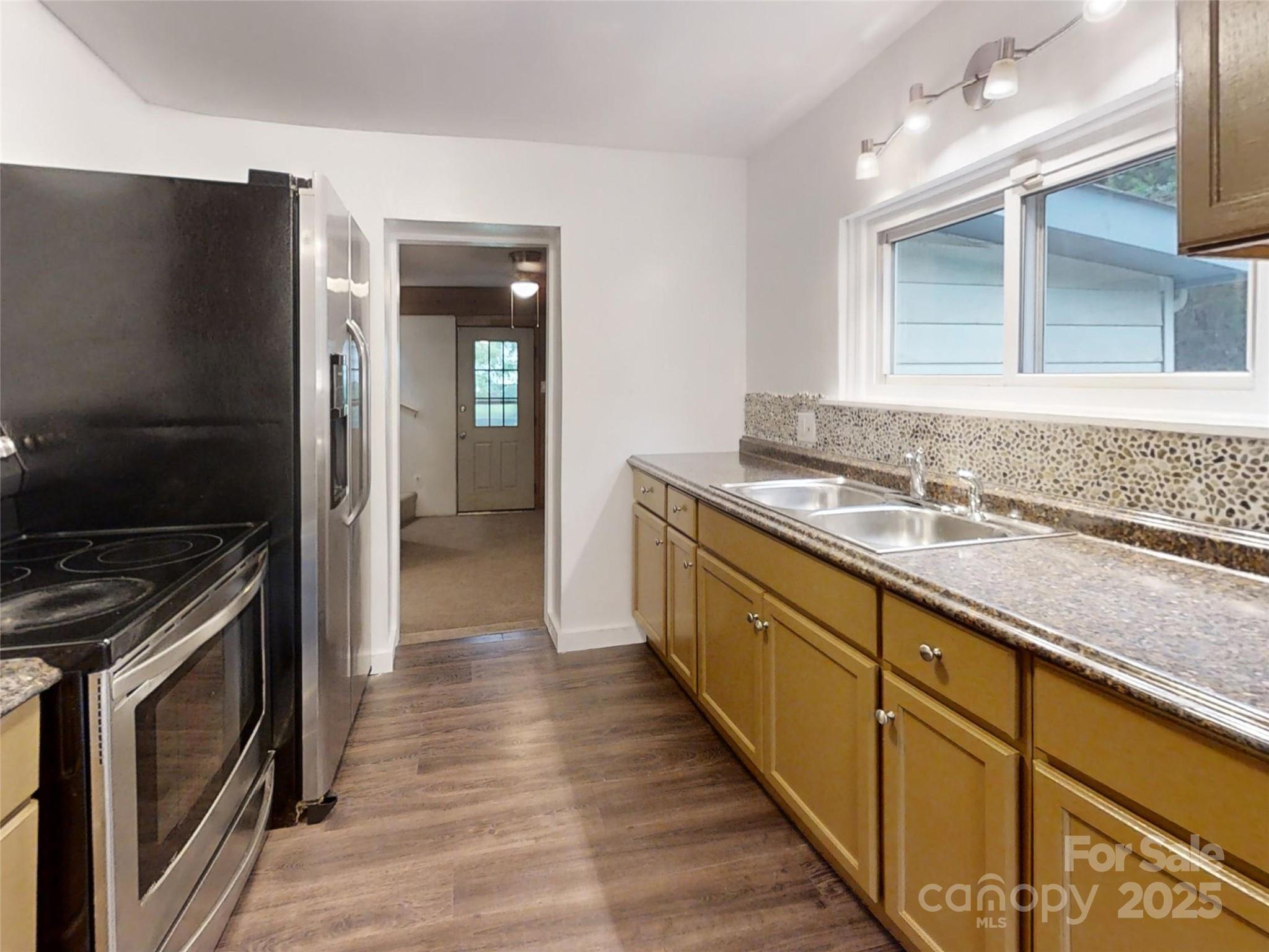 120 Harrison Street — Swannanoa