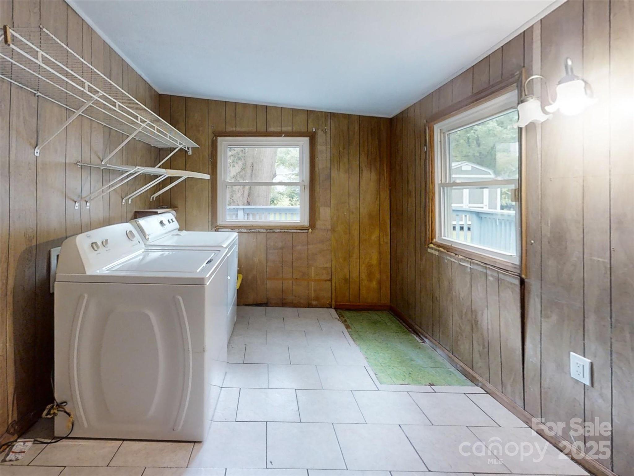 120 Harrison Street — Swannanoa
