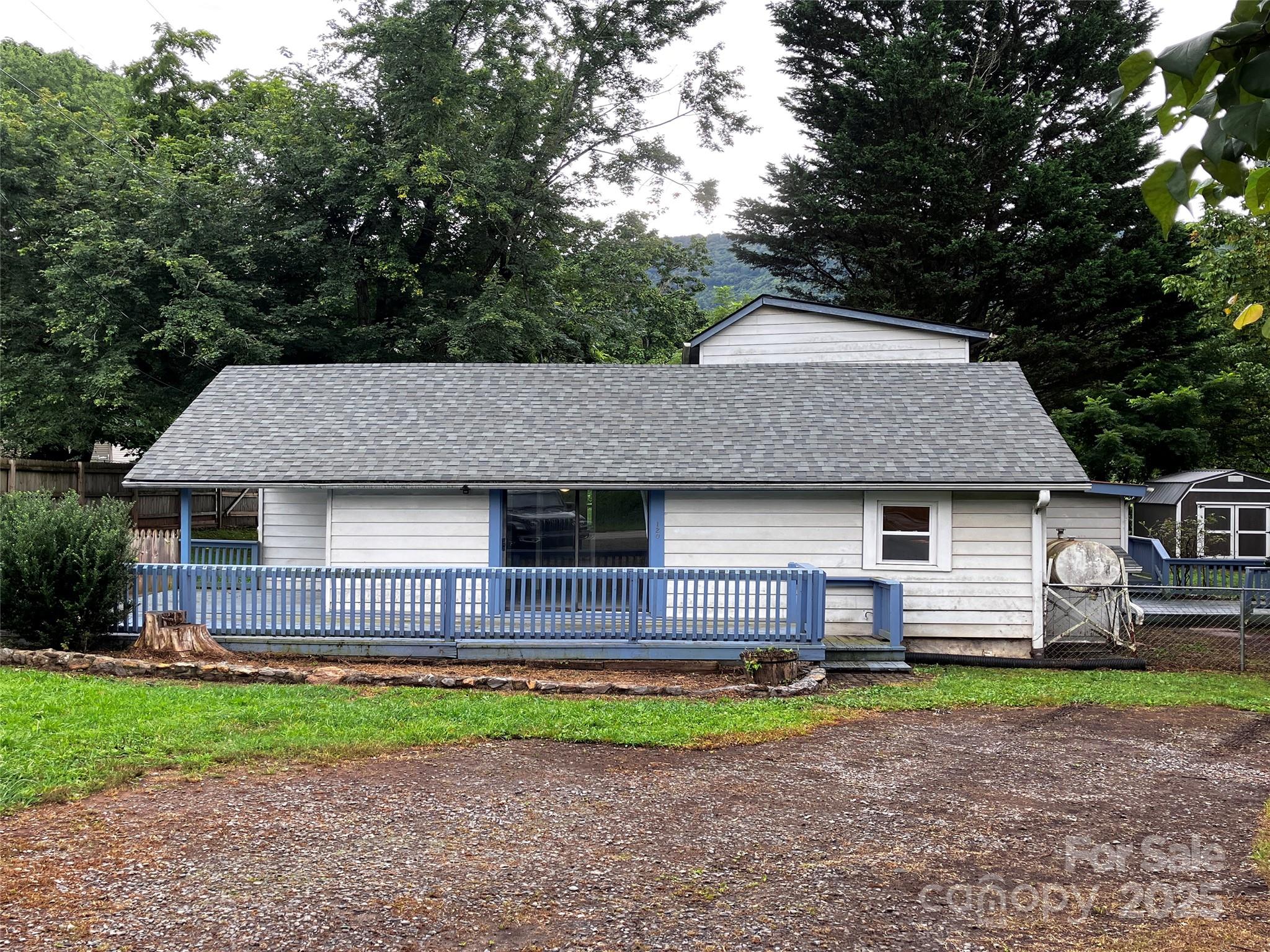 120 Harrison Street — Swannanoa