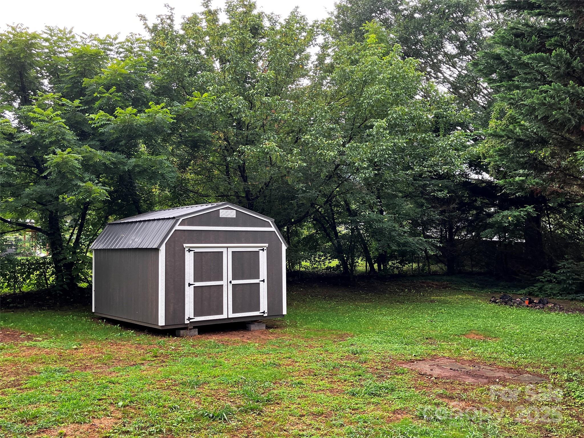 120 Harrison Street — Swannanoa