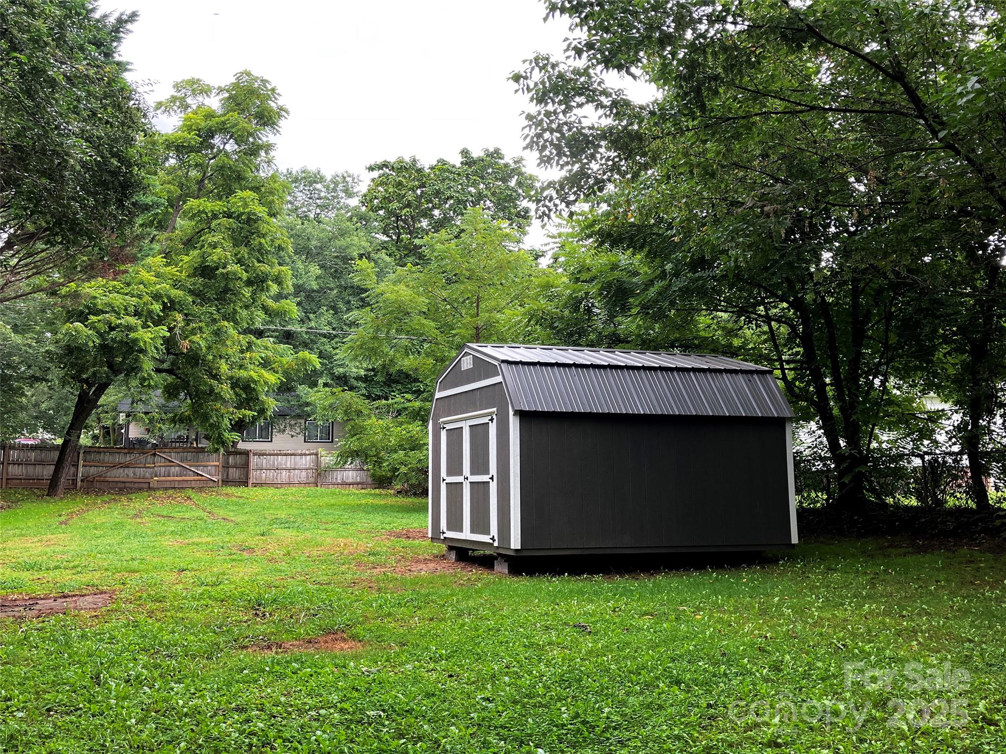 120 Harrison Street — Swannanoa