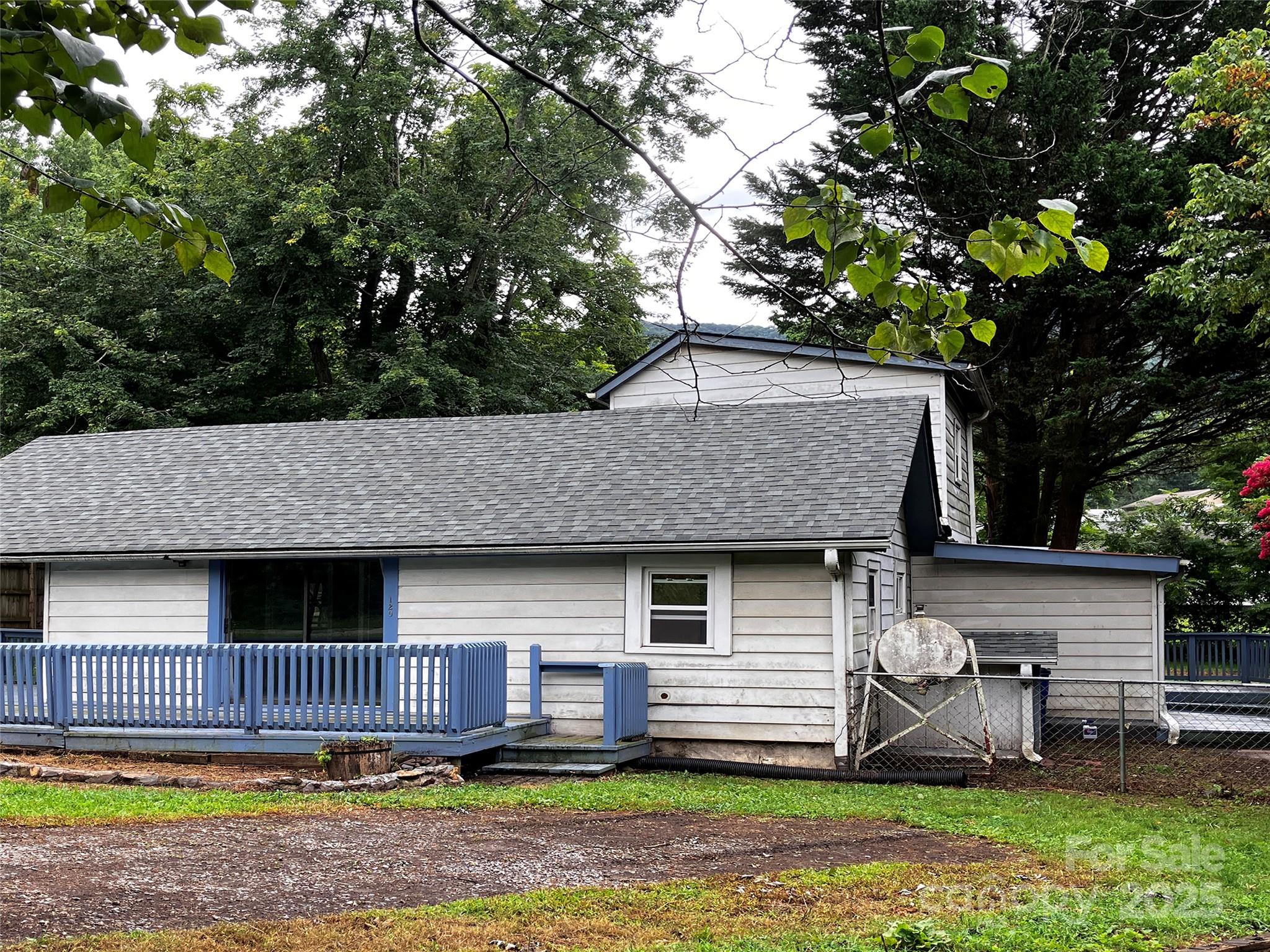 120 Harrison Street — Swannanoa