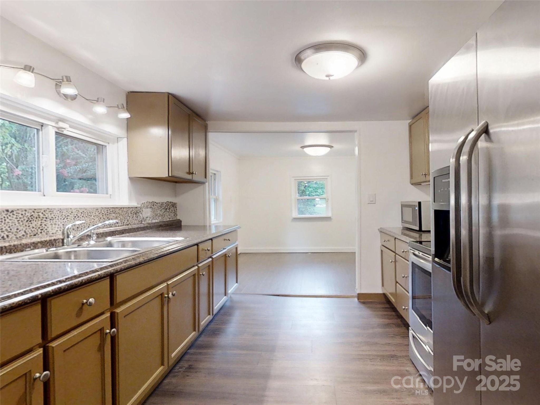 120 Harrison Street — Swannanoa
