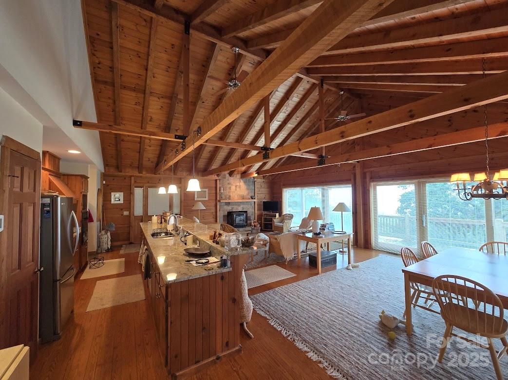 979 Wagon Road #6-8 — Warrensville