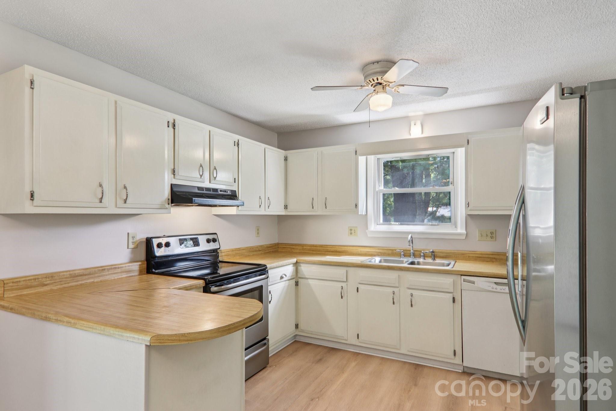 264 Cashdon Drive — Mills River