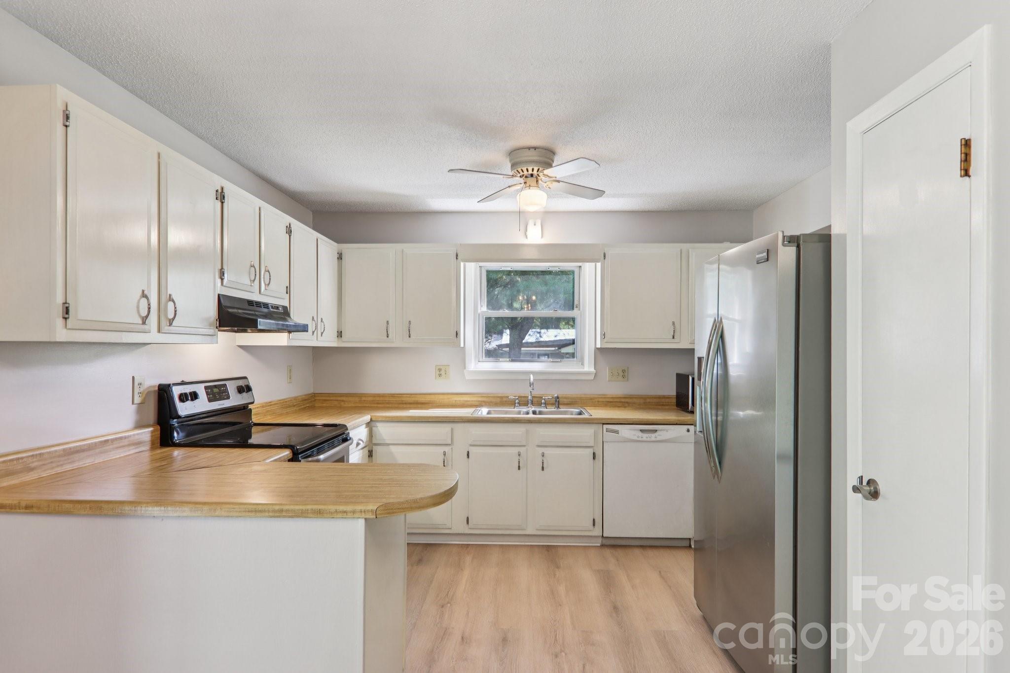 264 Cashdon Drive — Mills River