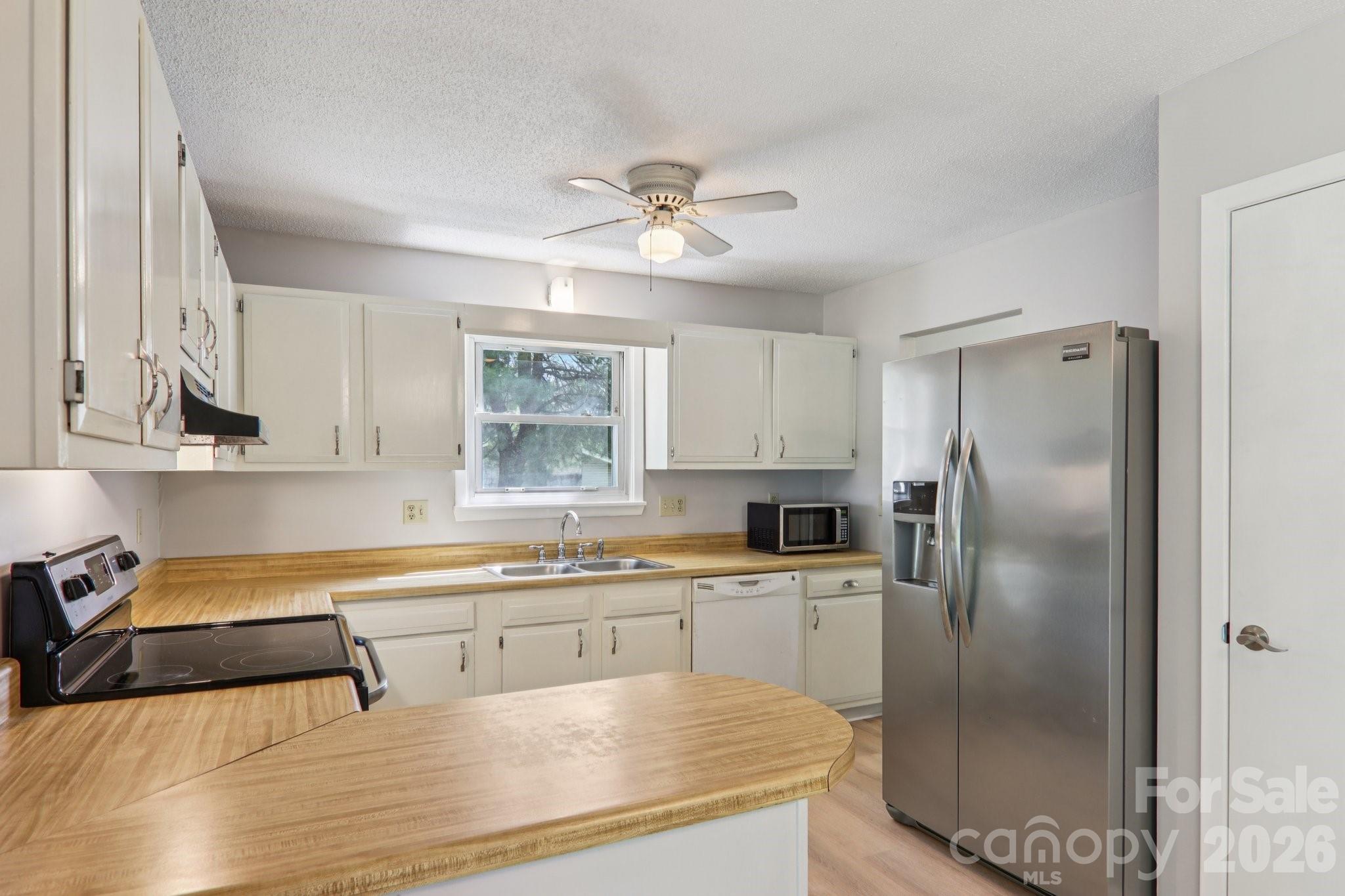 264 Cashdon Drive — Mills River