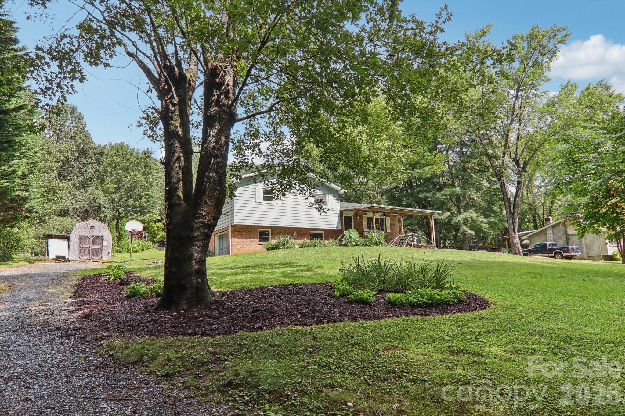 264 Cashdon Drive — Mills River