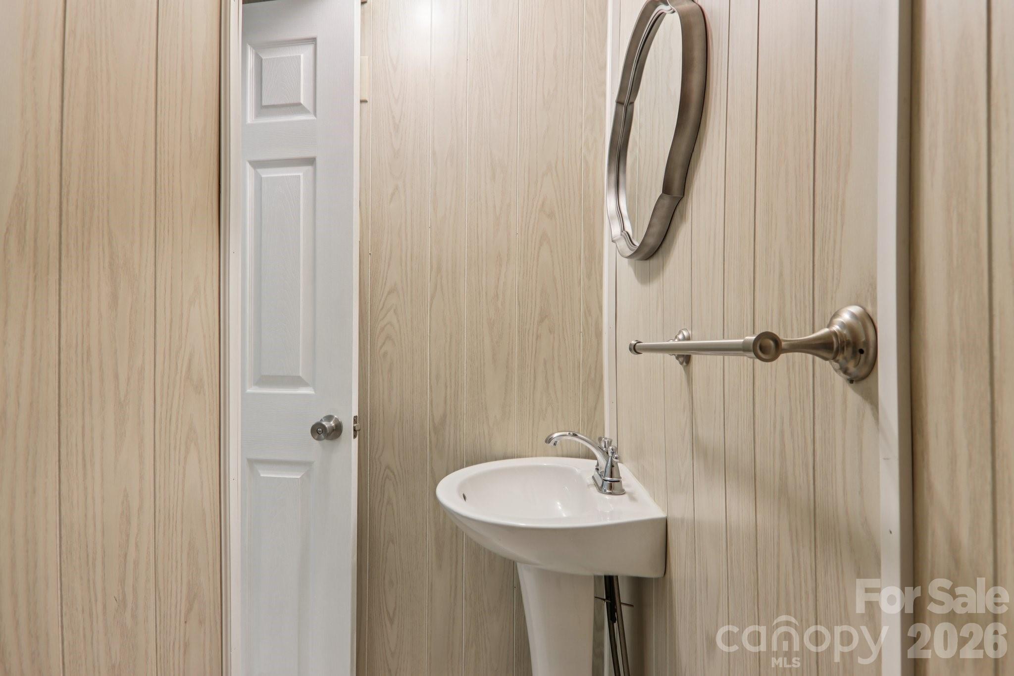 264 Cashdon Drive — Mills River