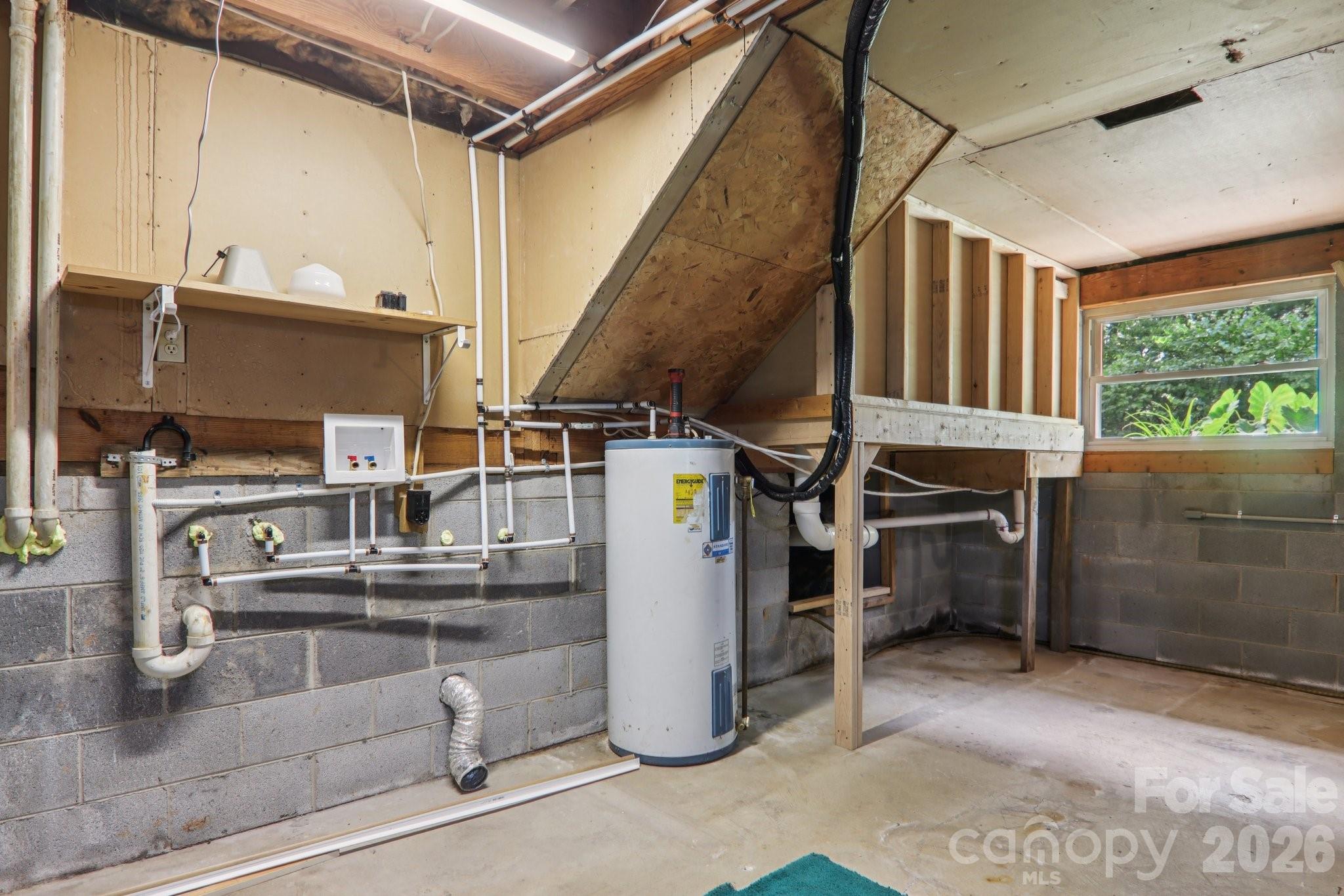 264 Cashdon Drive — Mills River
