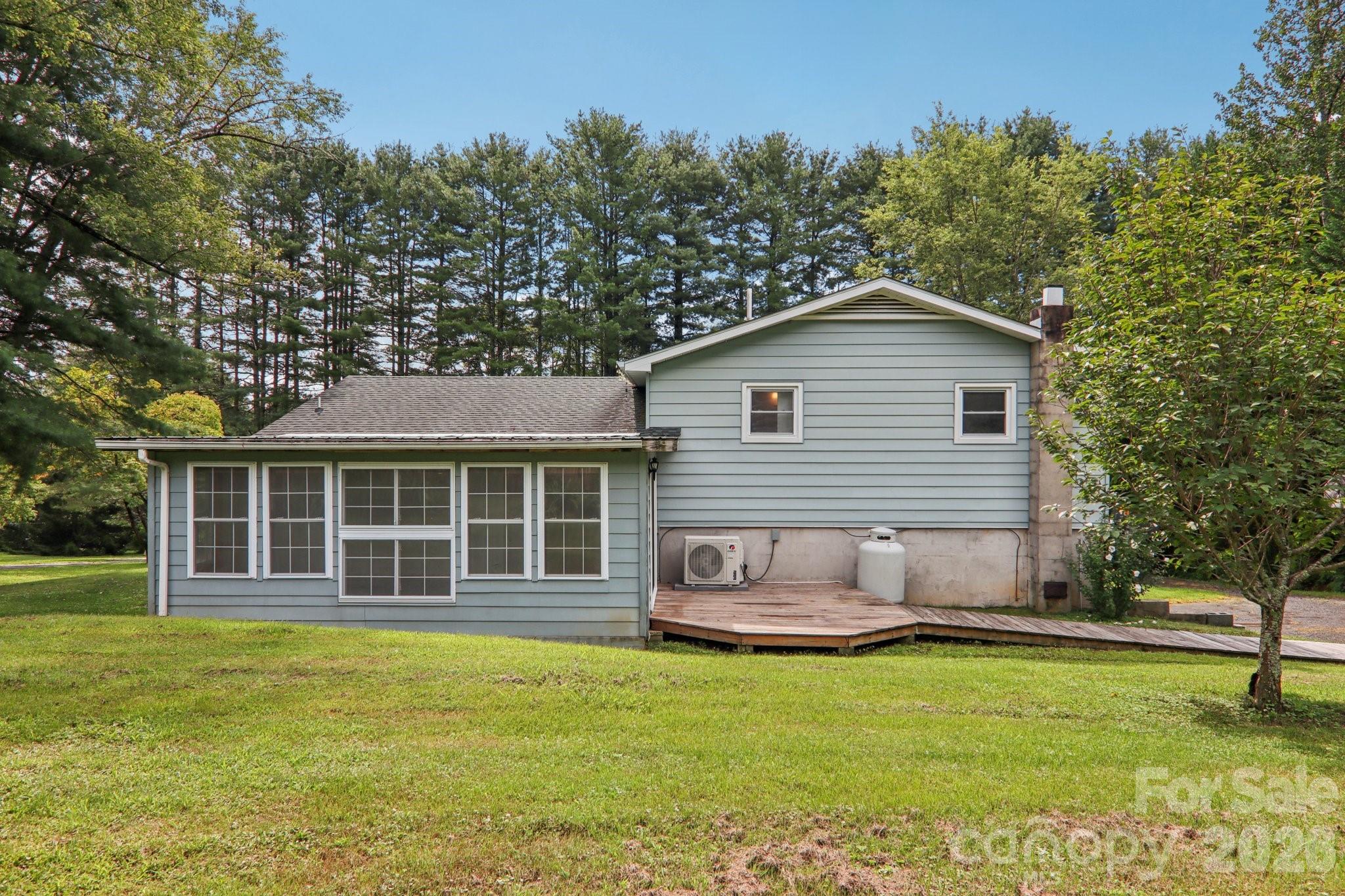 264 Cashdon Drive — Mills River