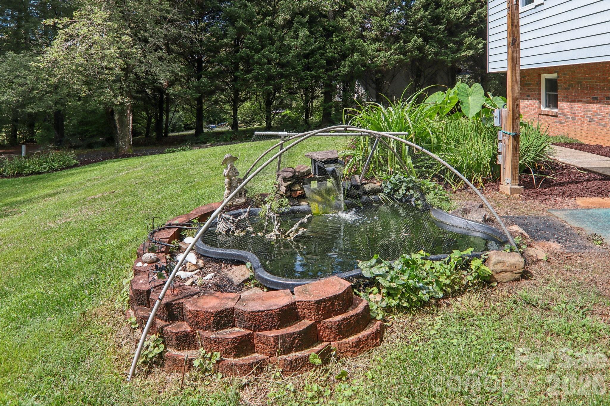 264 Cashdon Drive — Mills River