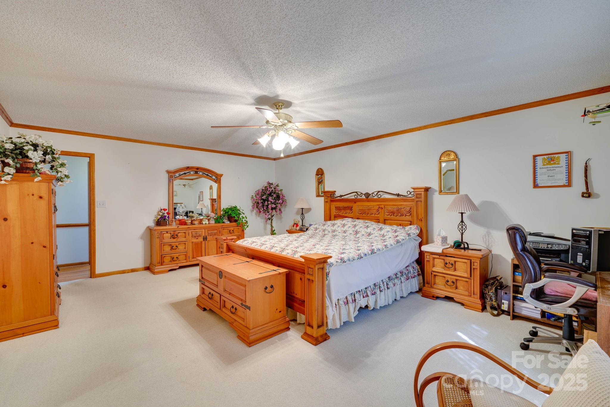 3132 Fox Den Circle — Iron Station