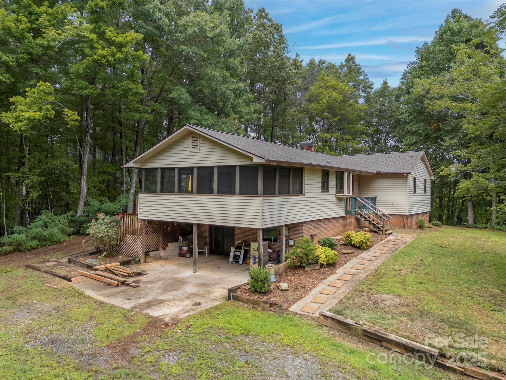 307 Owl Hollow Road — Mill Spring